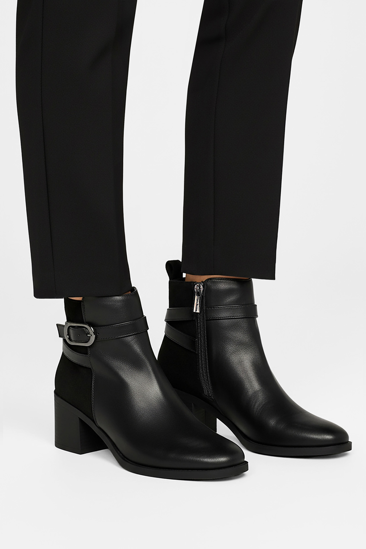 Polokozačky Černá