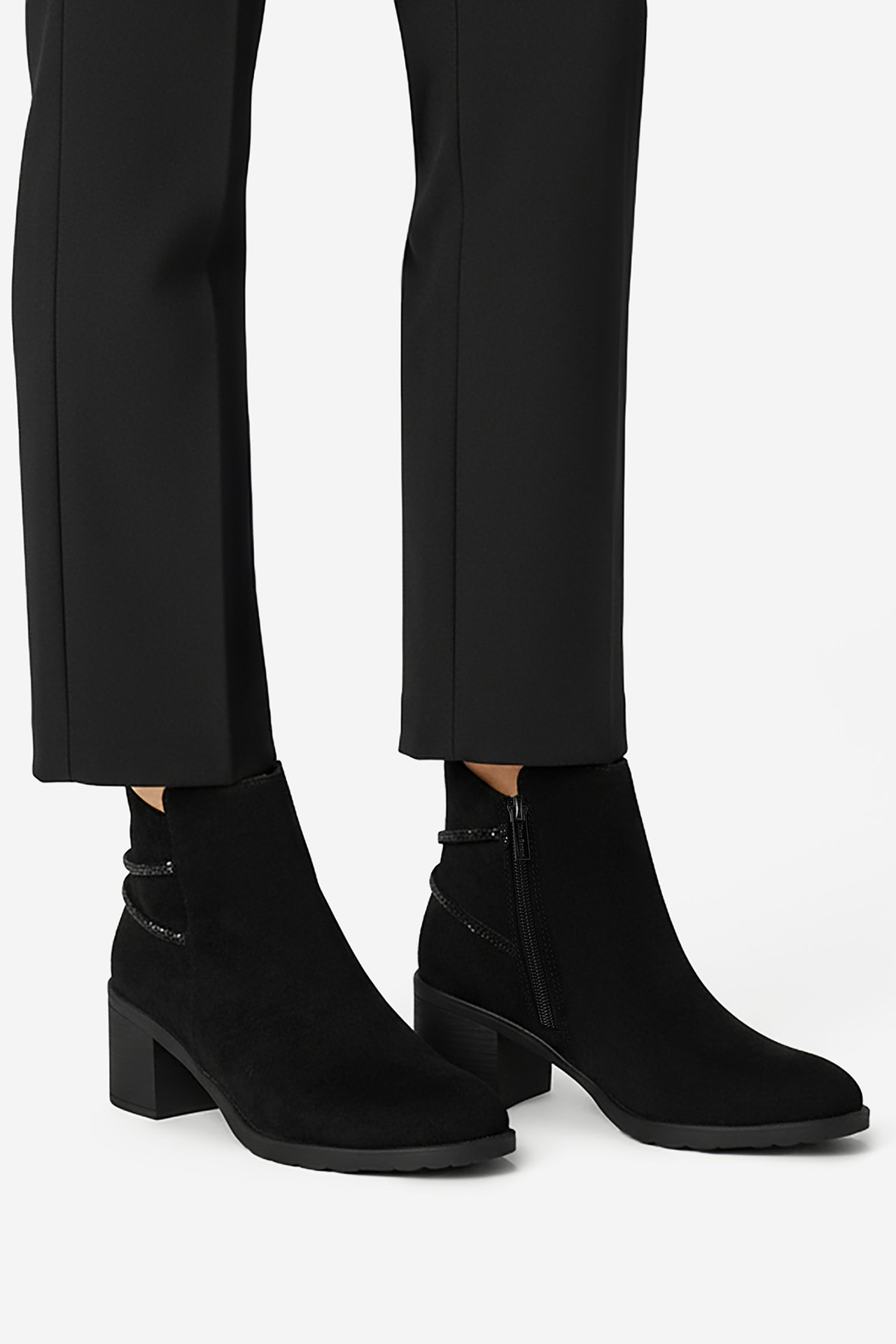 Polokozačky Černá