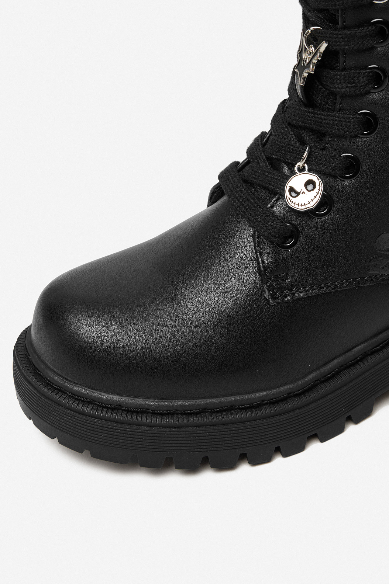 Gležnjarji z vezalkami Črna