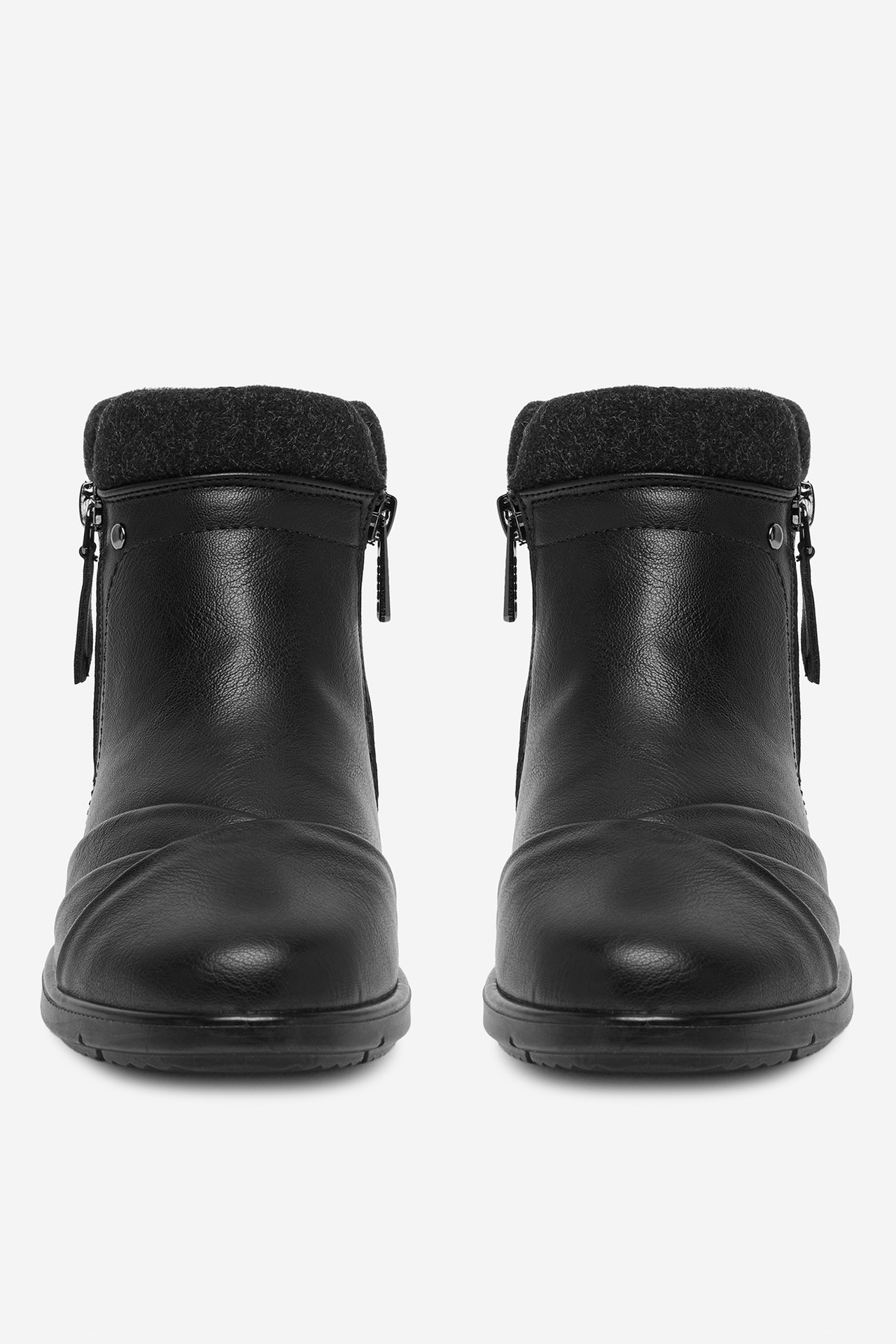 Polokozačky Černá