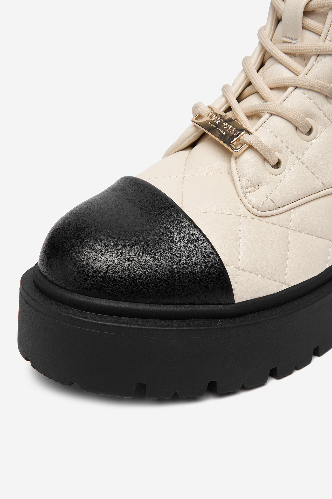 Bakancs Krémszínű