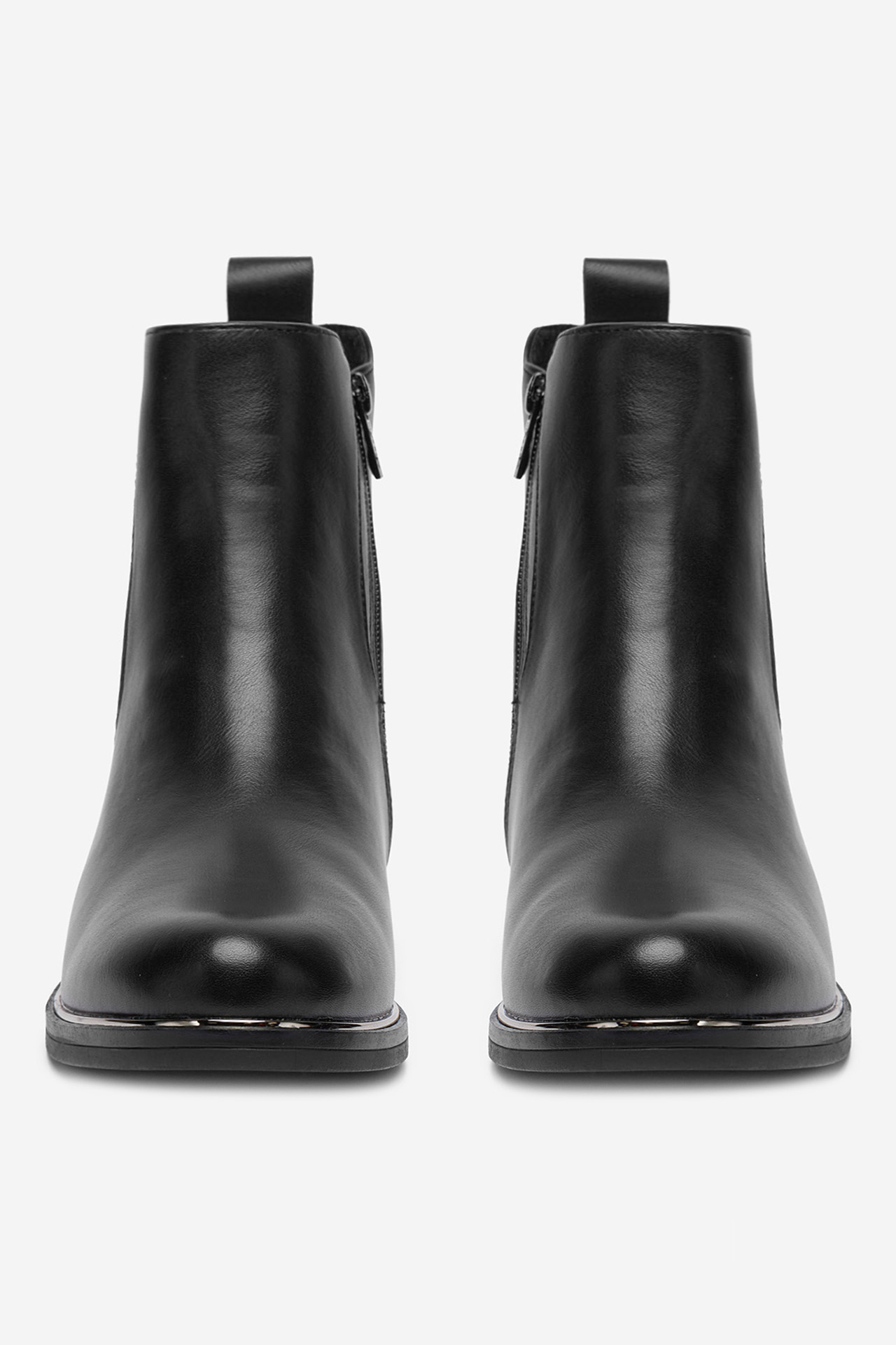 Polokozačky Černá