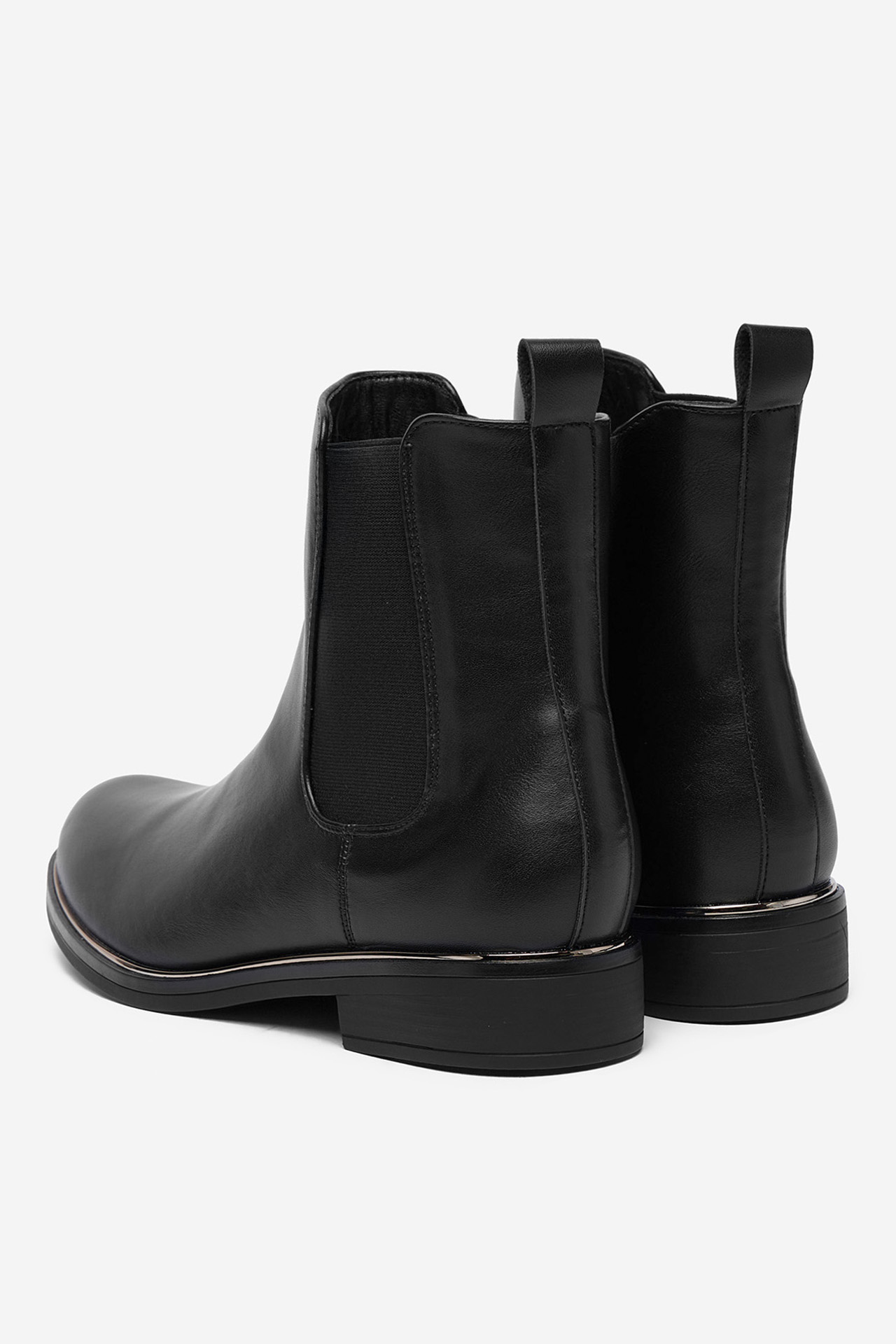 Polokozačky Černá