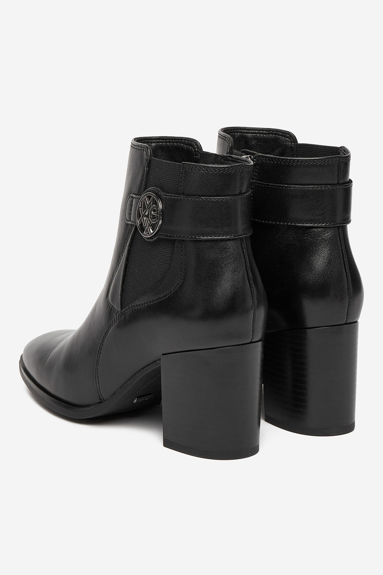 Polokozačky Černá