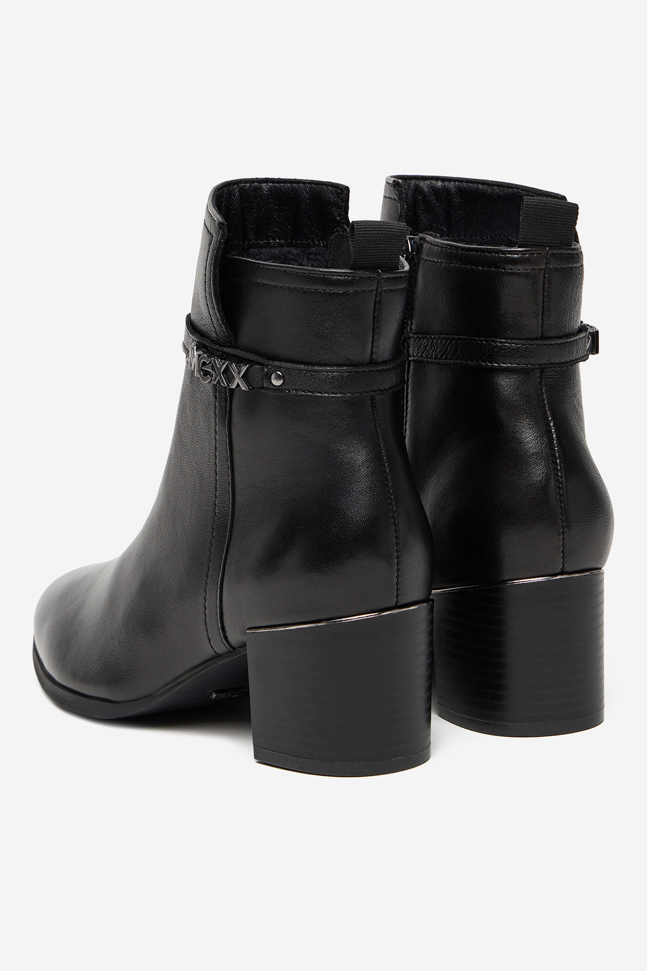 Polokozačky Černá