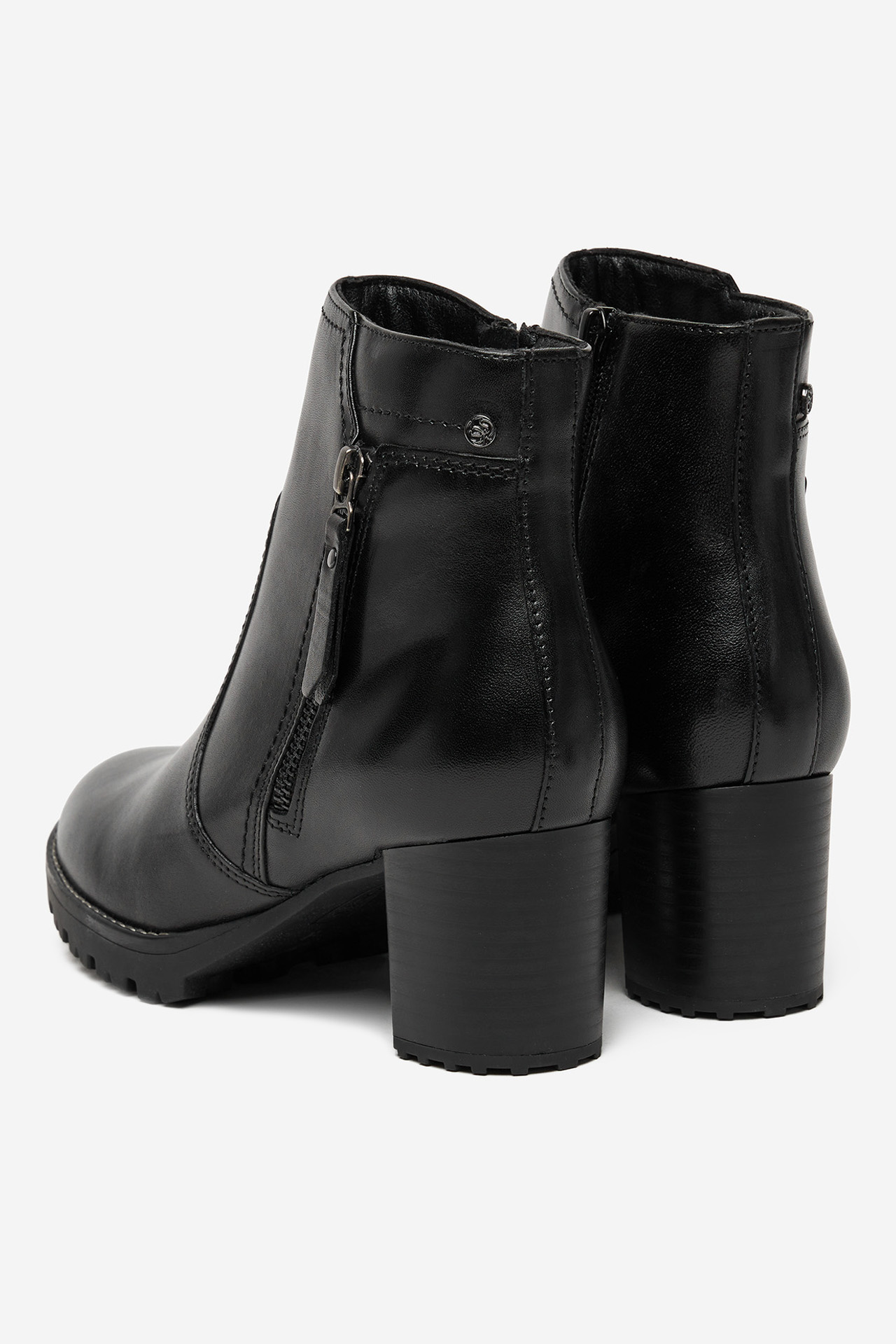 Polokozačky Černá