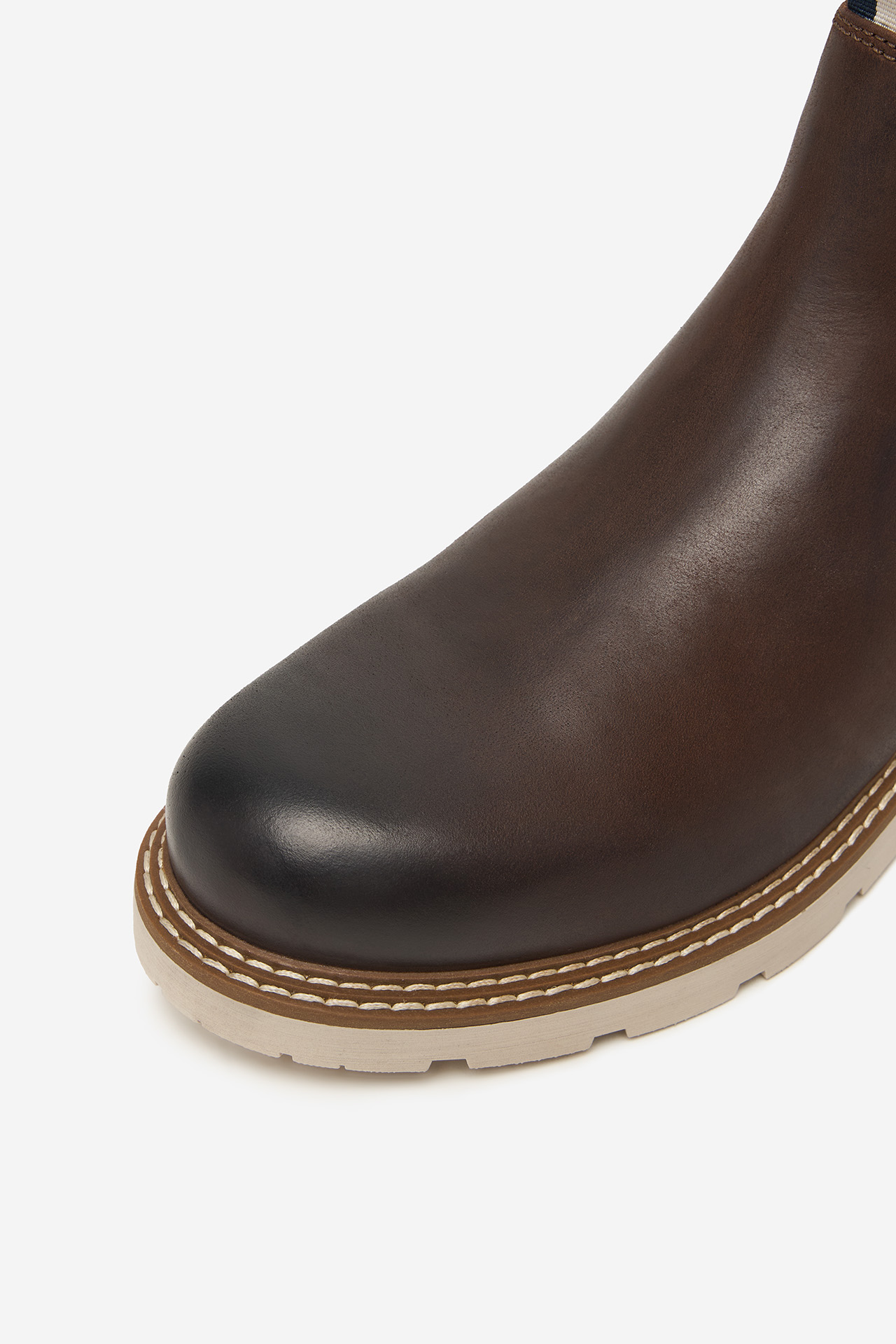 Kotníková obuv s elastickým prvkem Hnědá