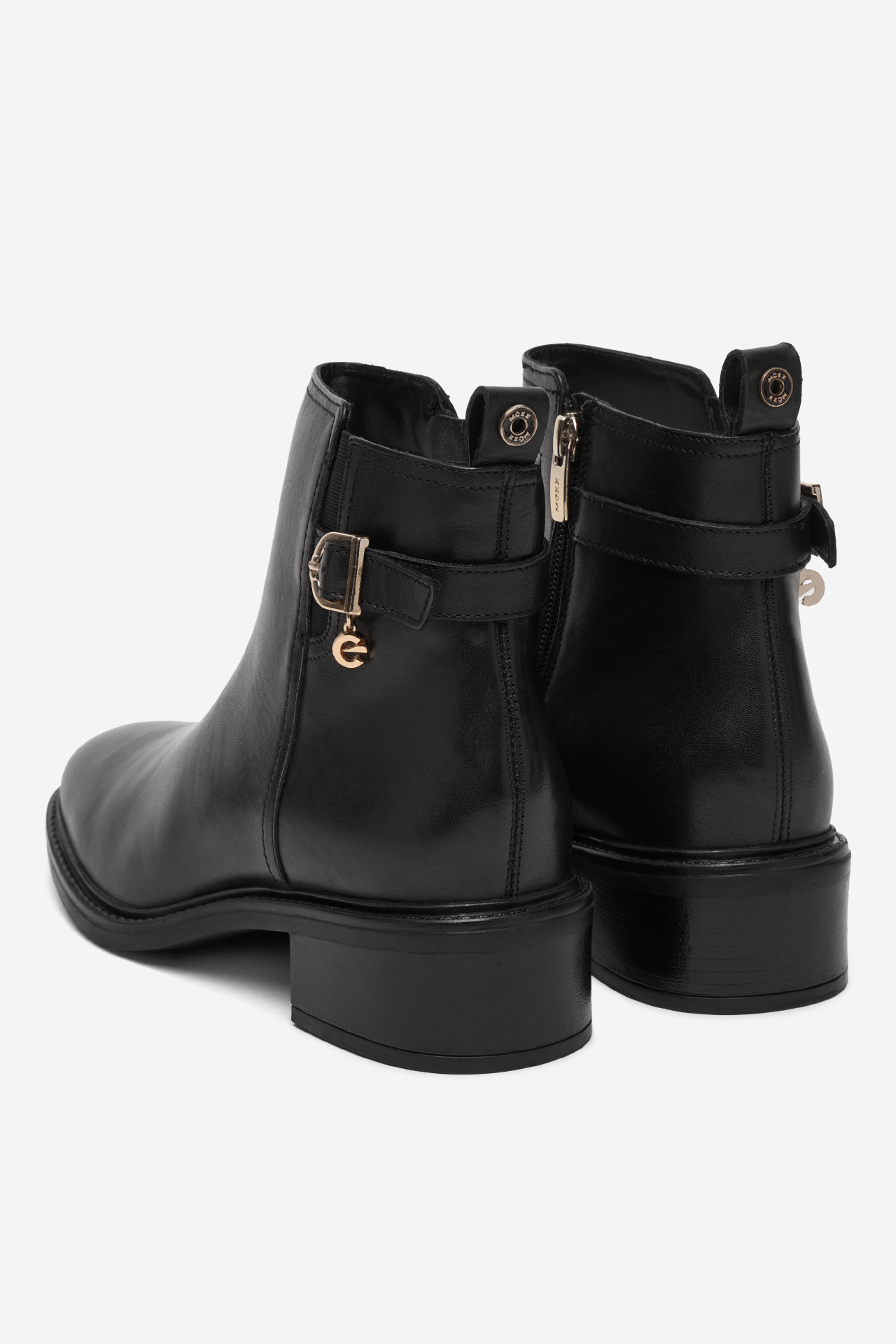 Polokozačky Černá