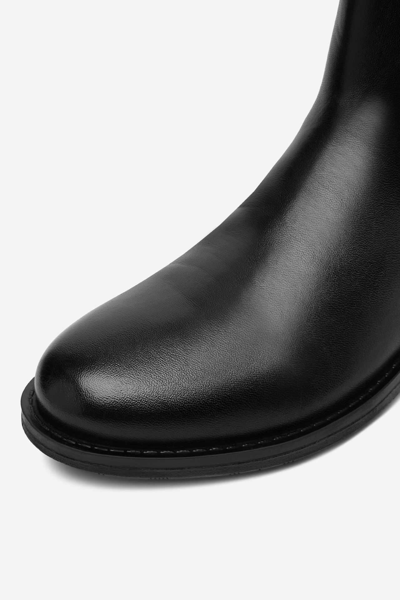 Gležnjarji chelsea Črna