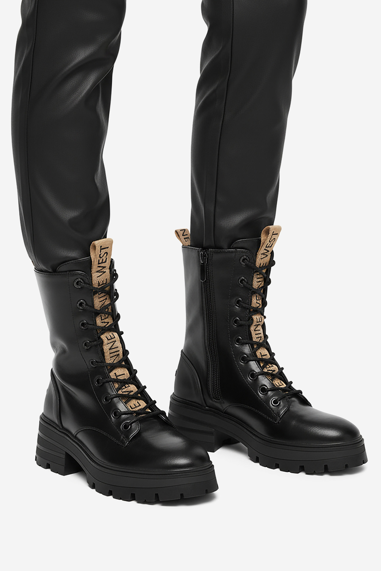 Kotníková obuv Černá