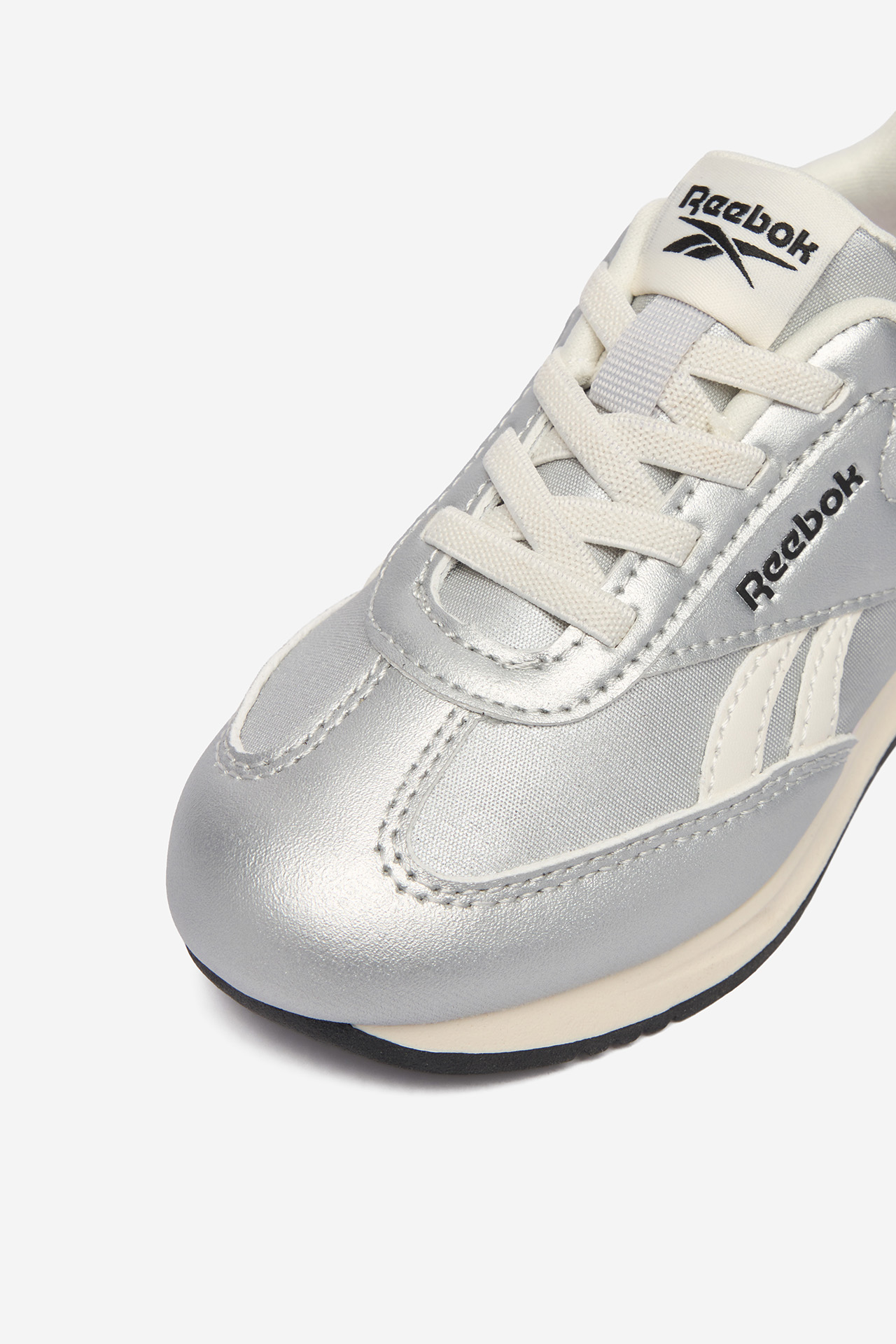 Sneakersy Stříbrná