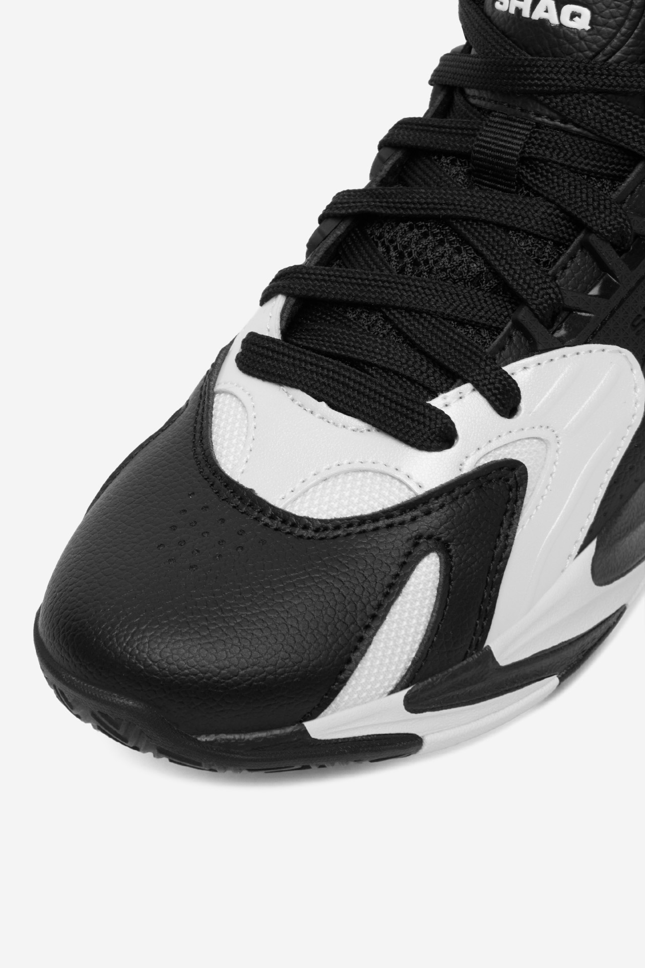 Sneakersy Černá