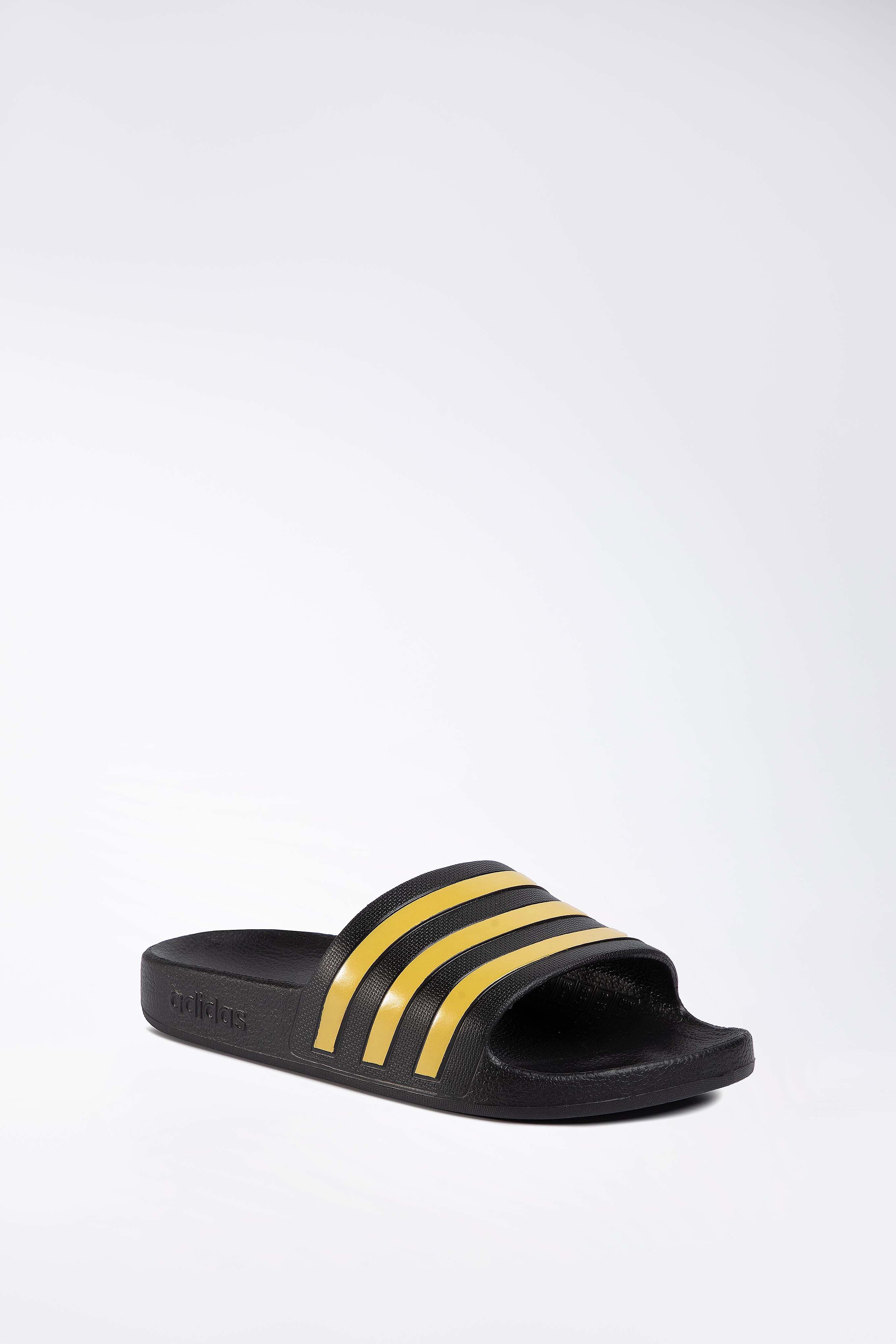 Pantofle k vodě Černá