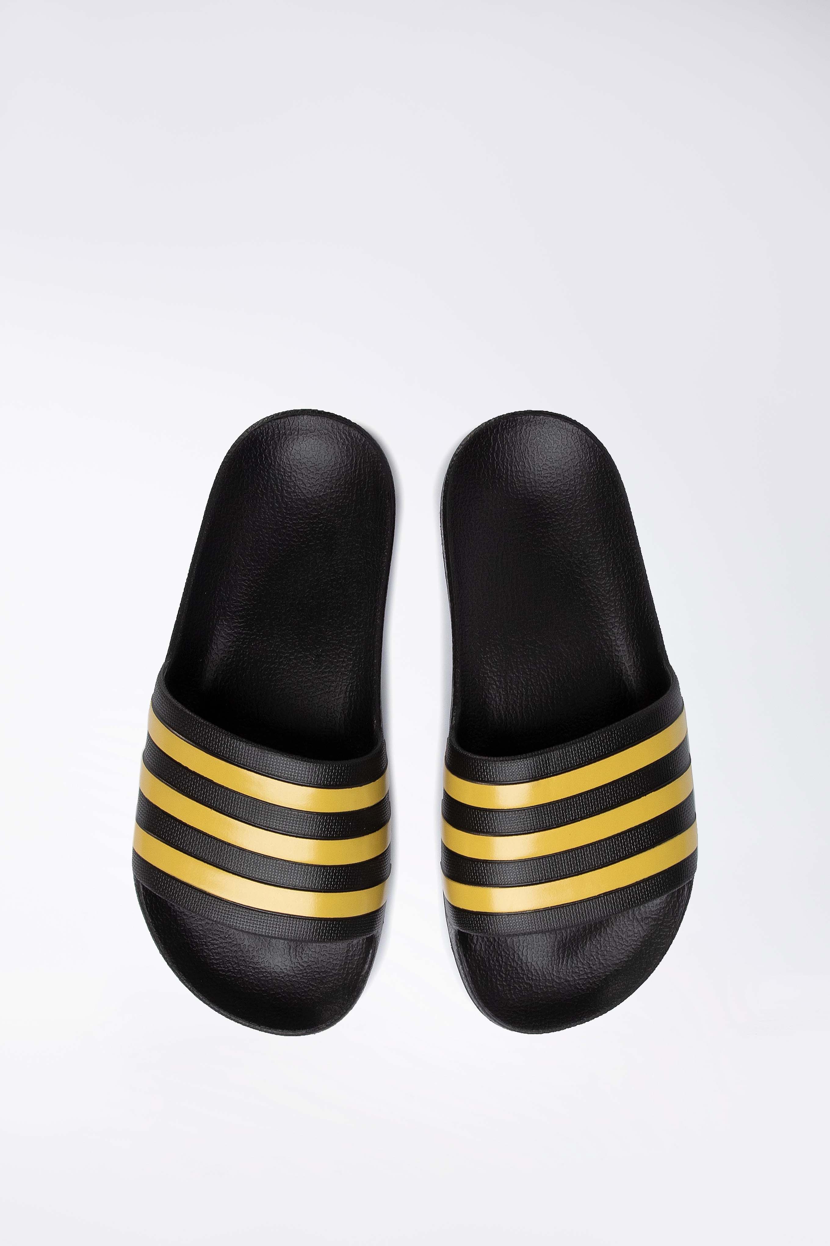 Pantofle k vodě Černá