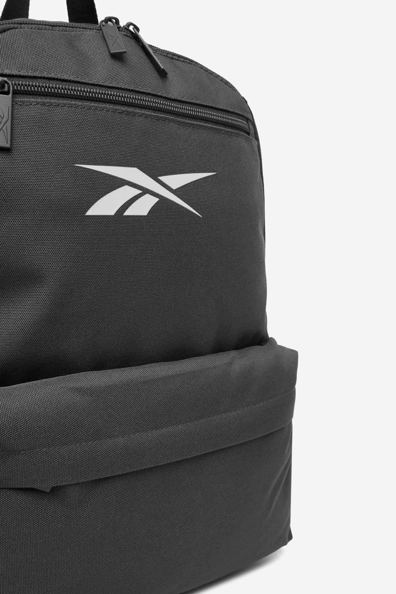 Nahrbtnik Temno siva