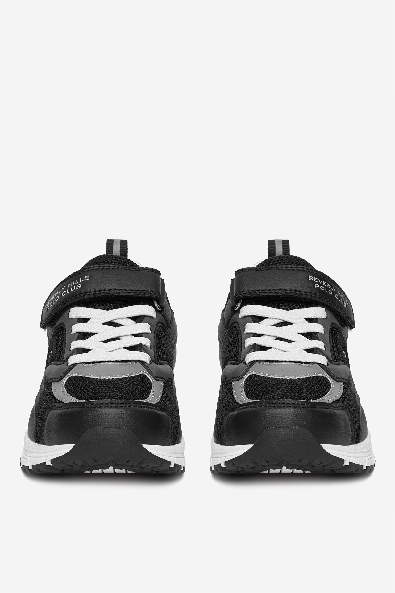 Sneakersy