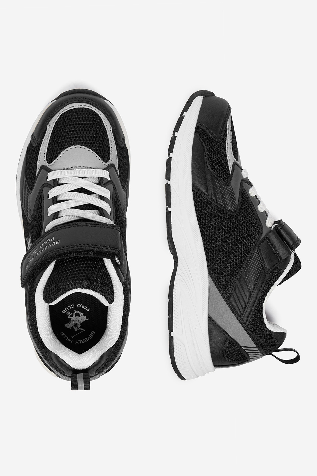 Sneakersy