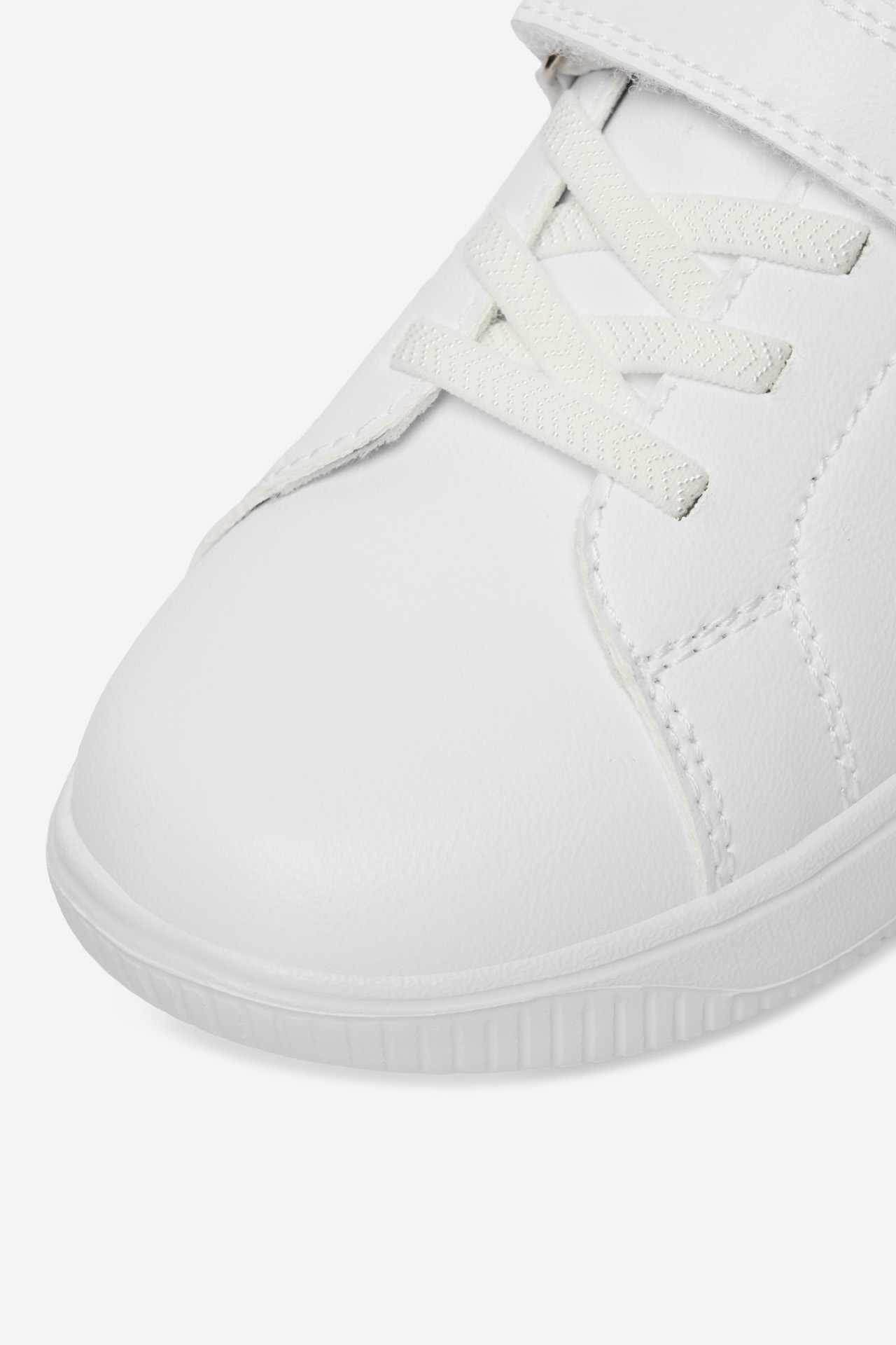 Сникърси Бял