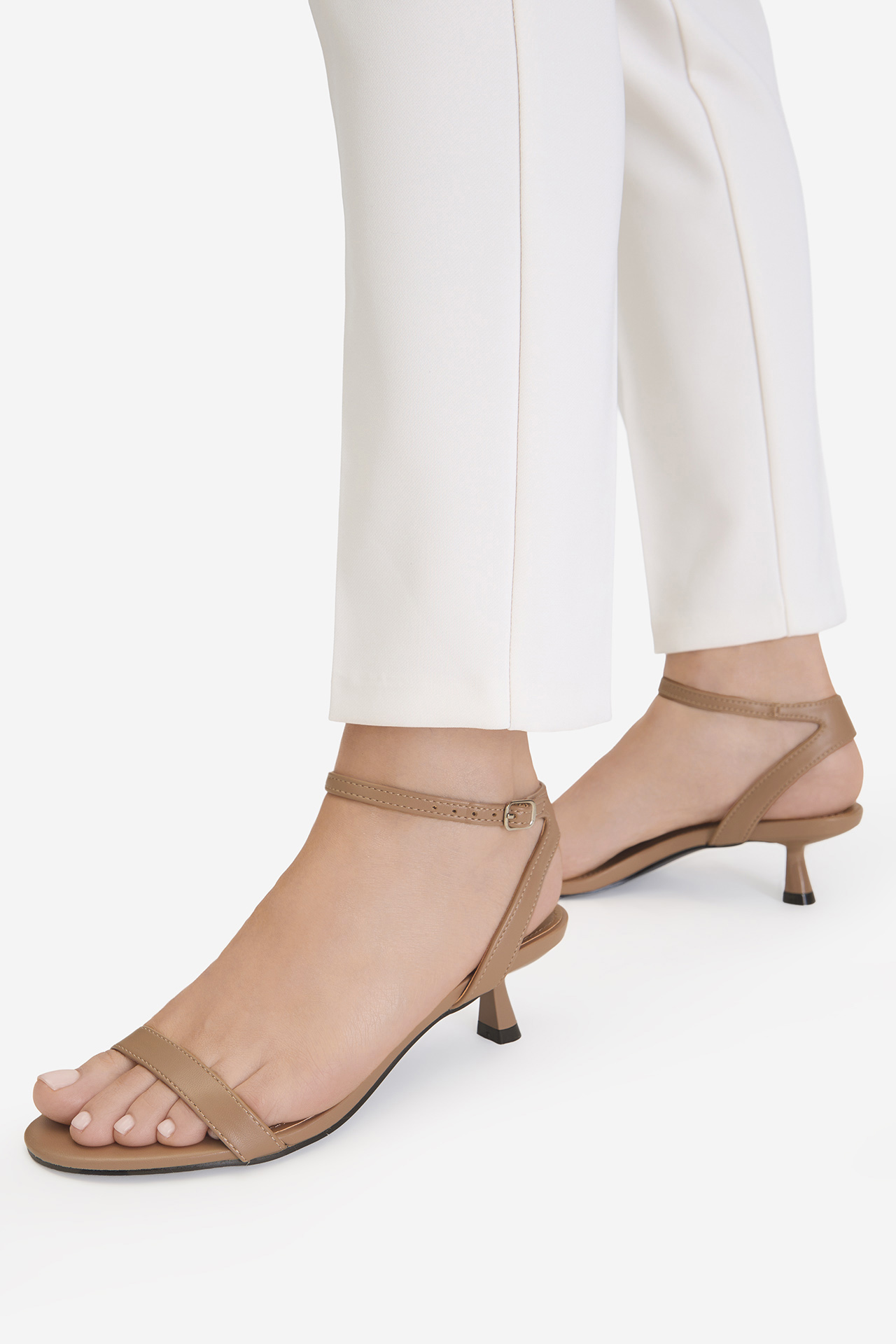 Sandály Tmavě béžová