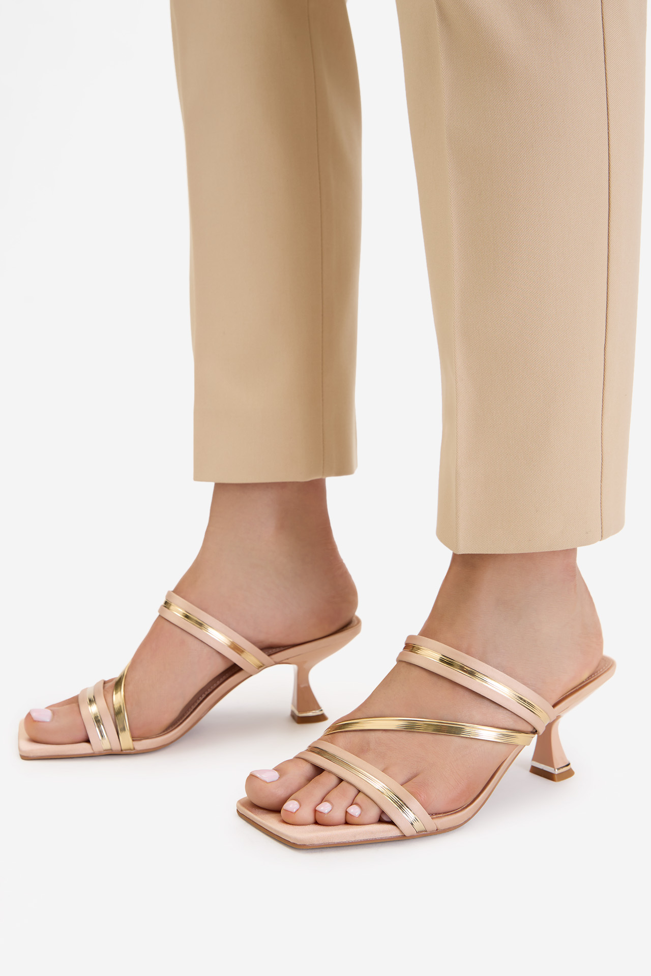 Nazouváky Béžová