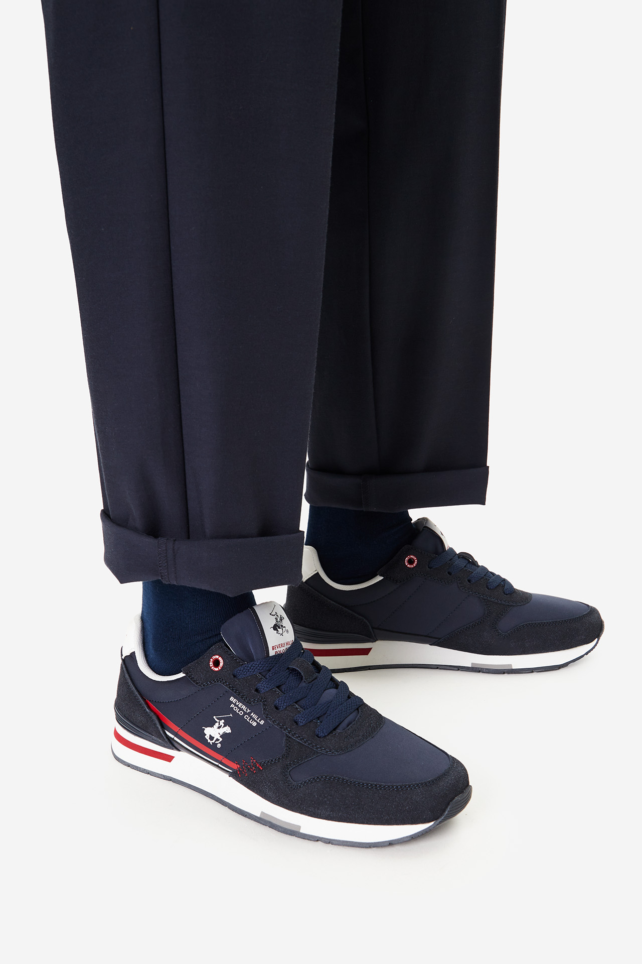 Sneakersy Tmavomodrá