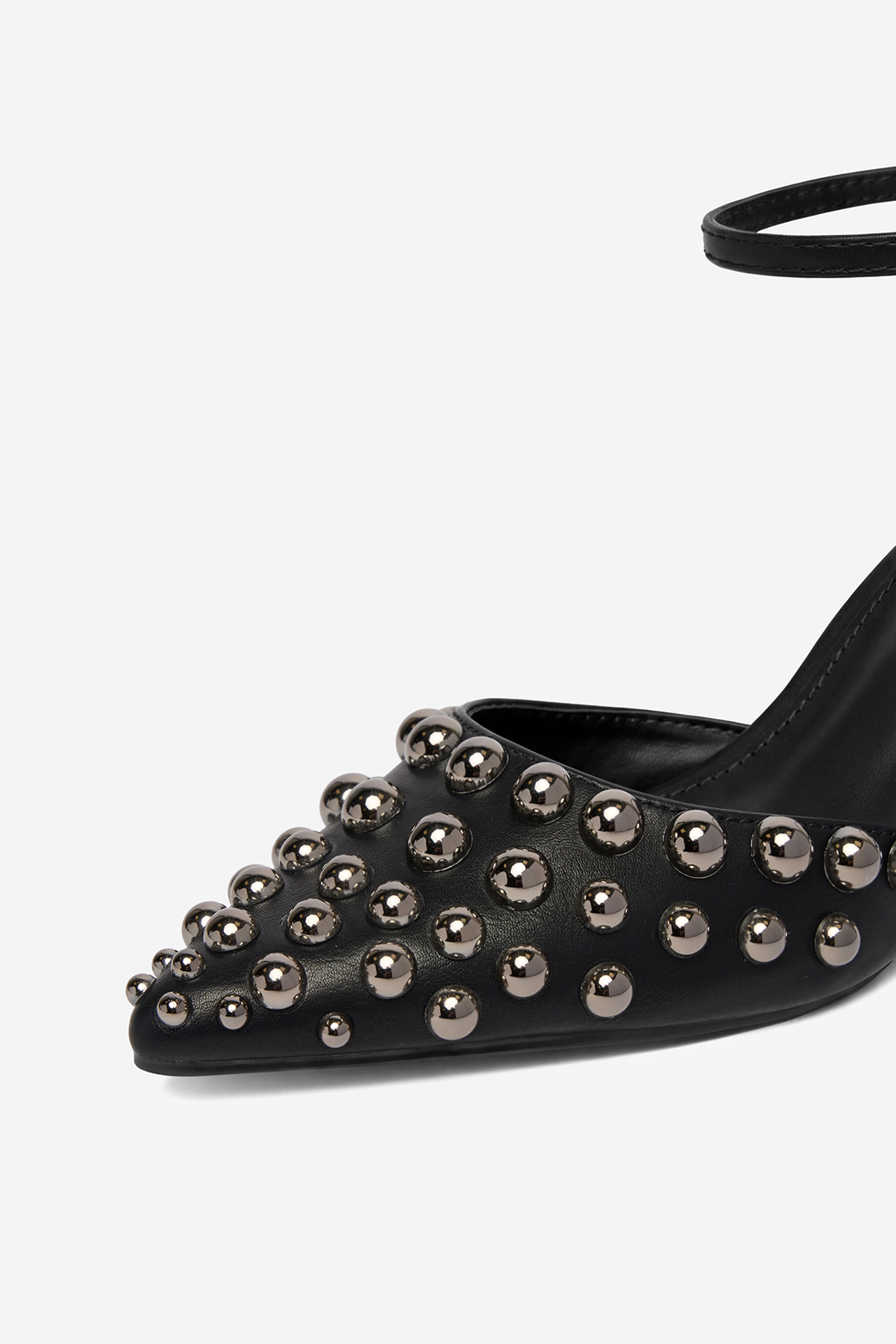 Čevlji z visoko peto Črna