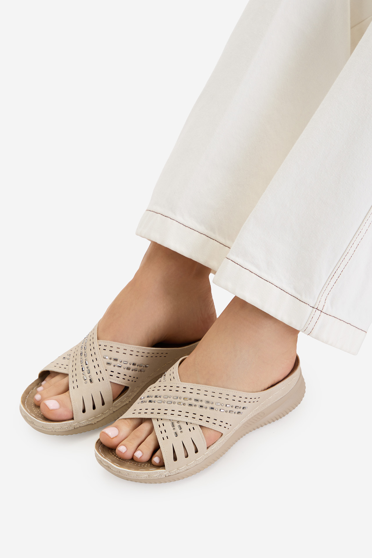 Nazouváky Béžová