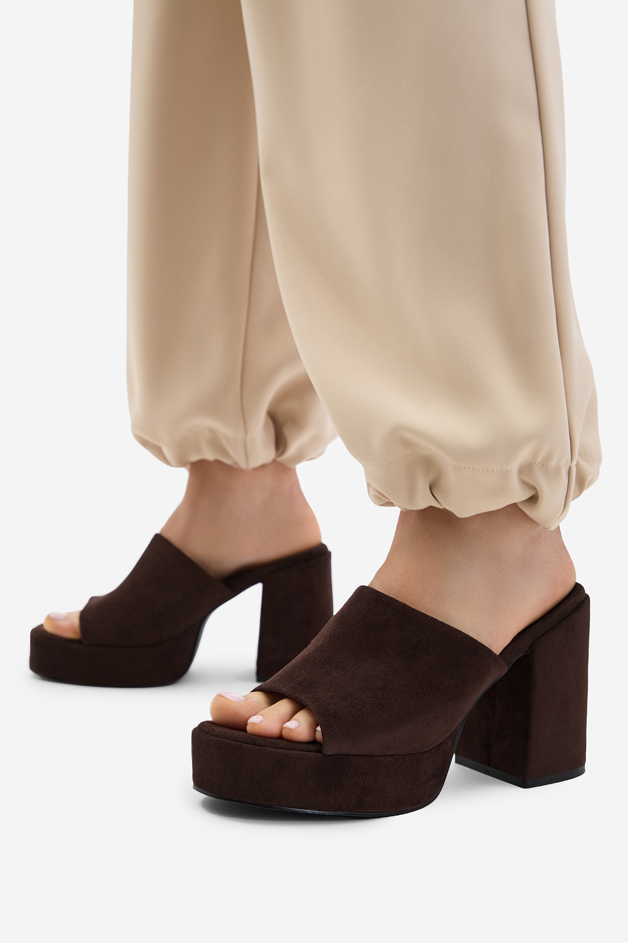 Nazouváky Tmavě hnědá