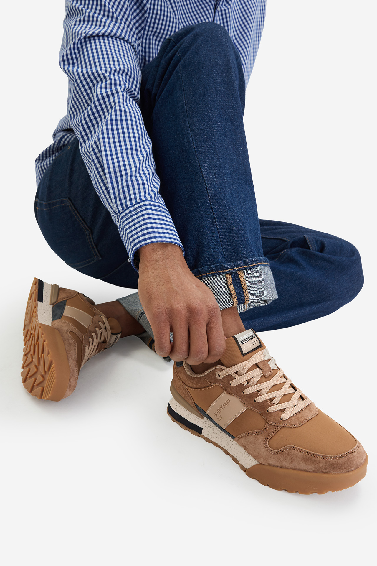 Сникърси Кафяв