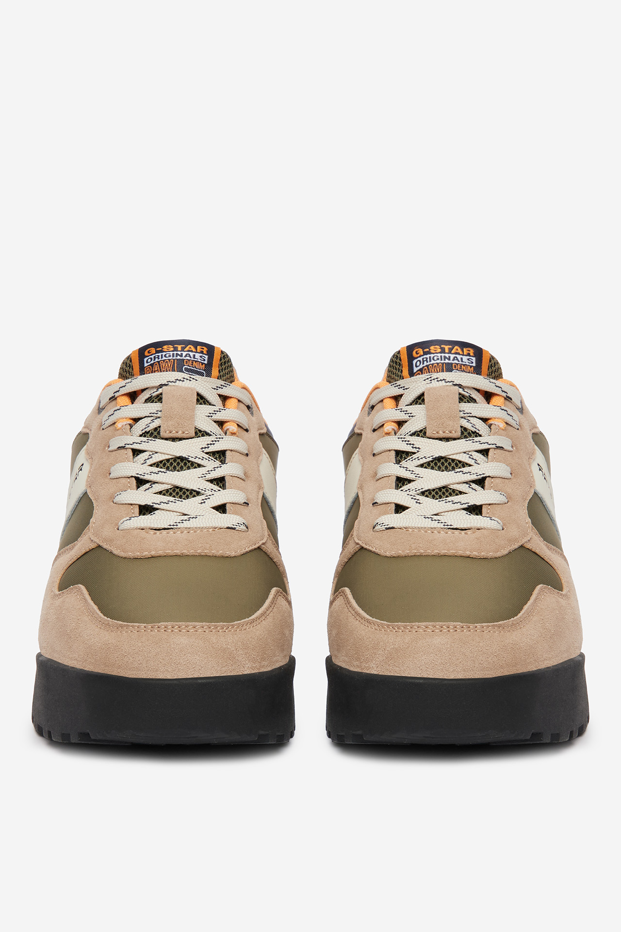 Сникърси Бежов