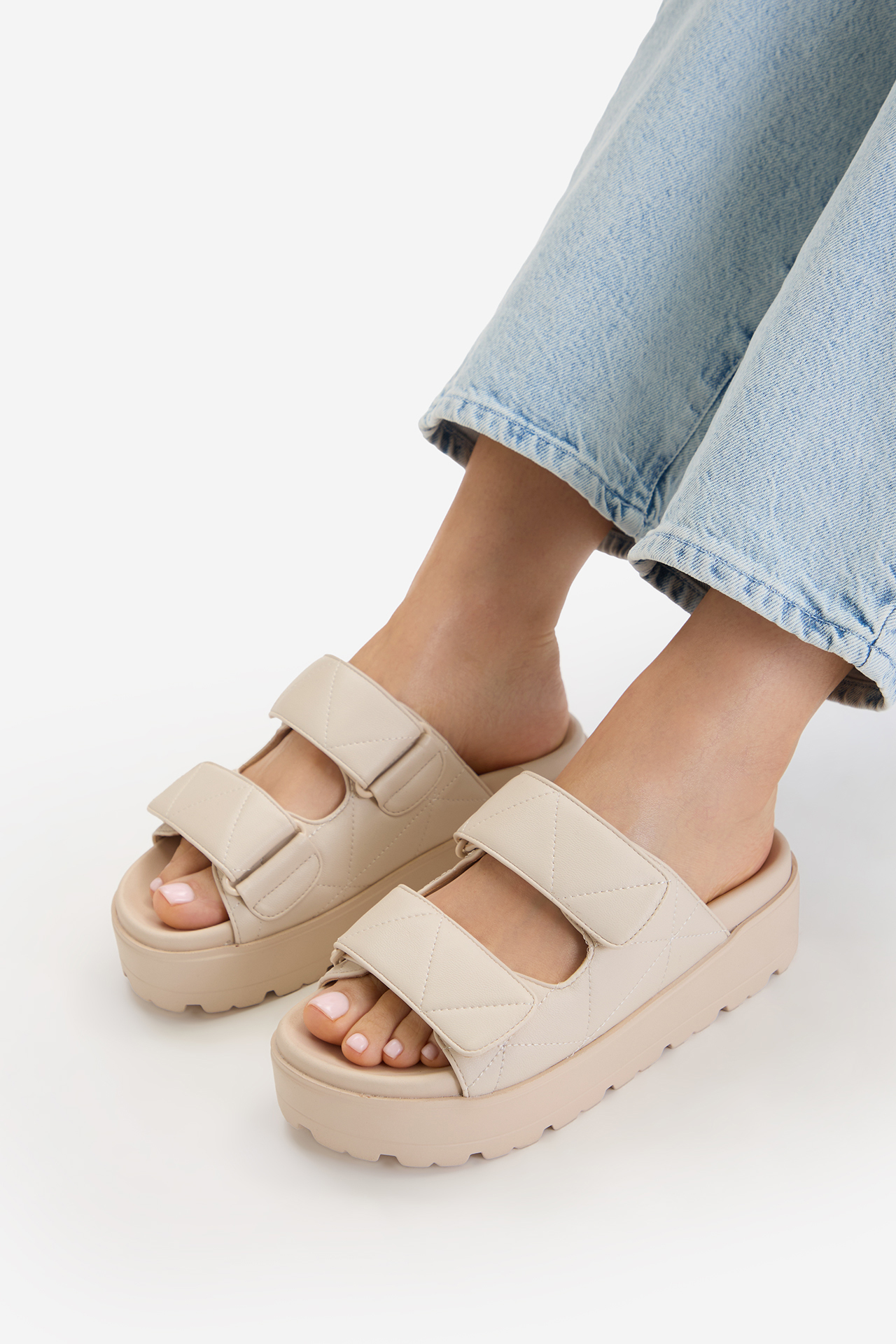 Nazouváky Krémová