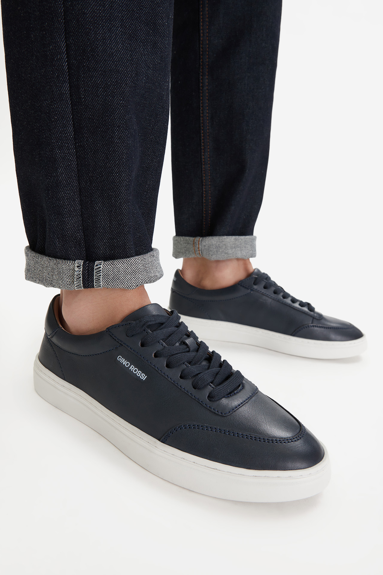 Sneakersy Tmavomodrá