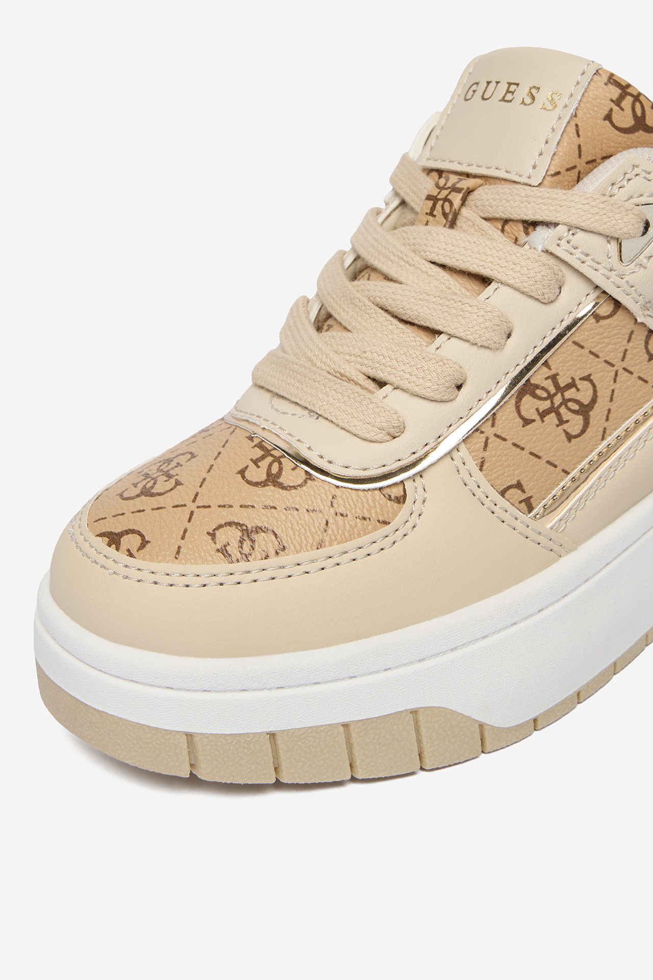 Сникърси Бежов