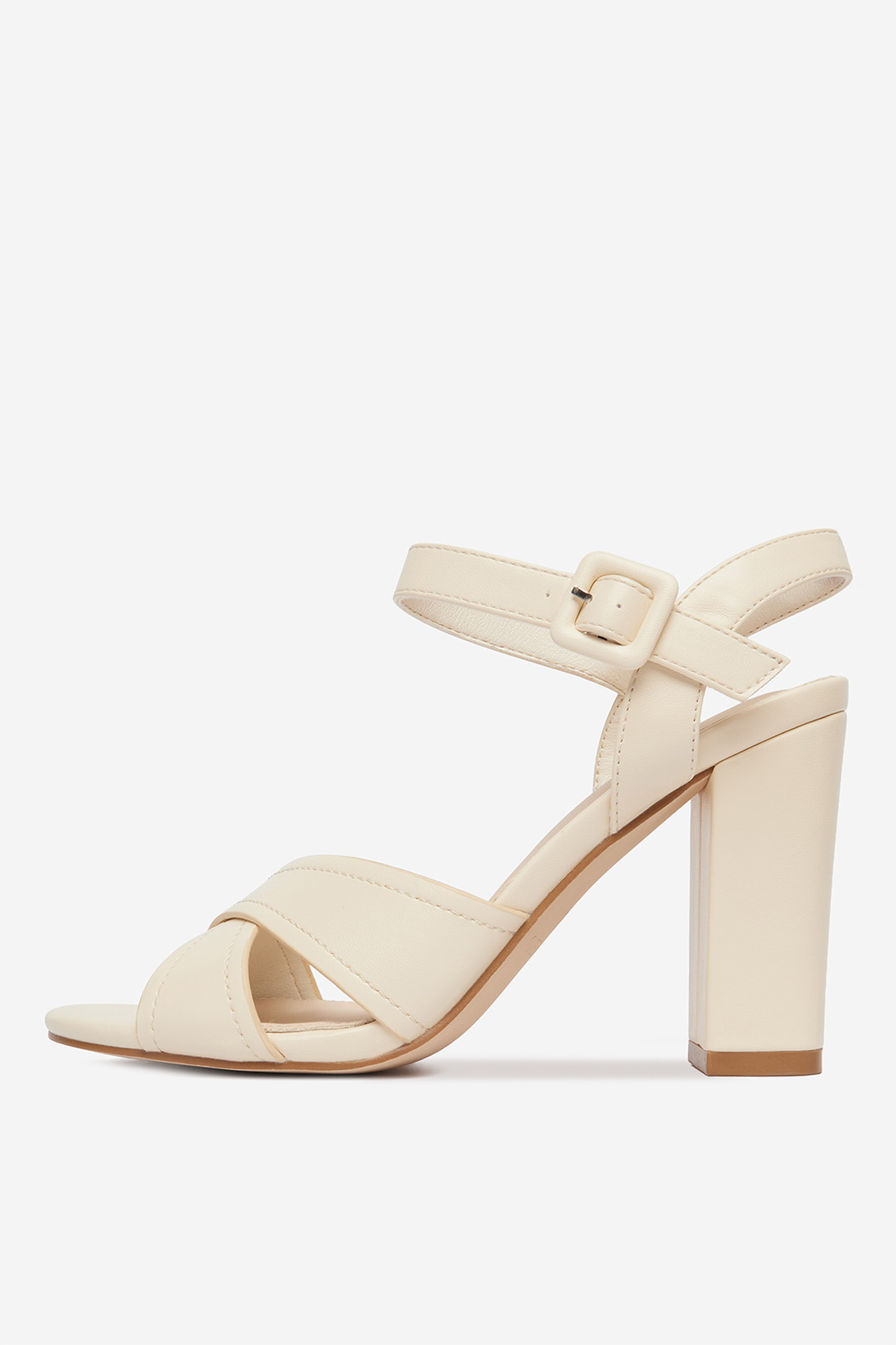 Sandály Krémová