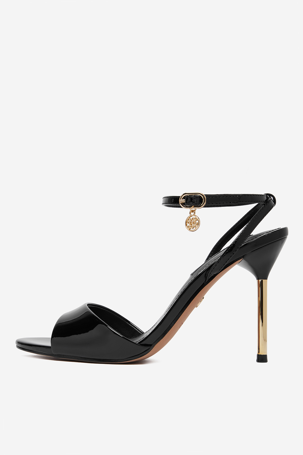 Čevlji z visoko peto Črna