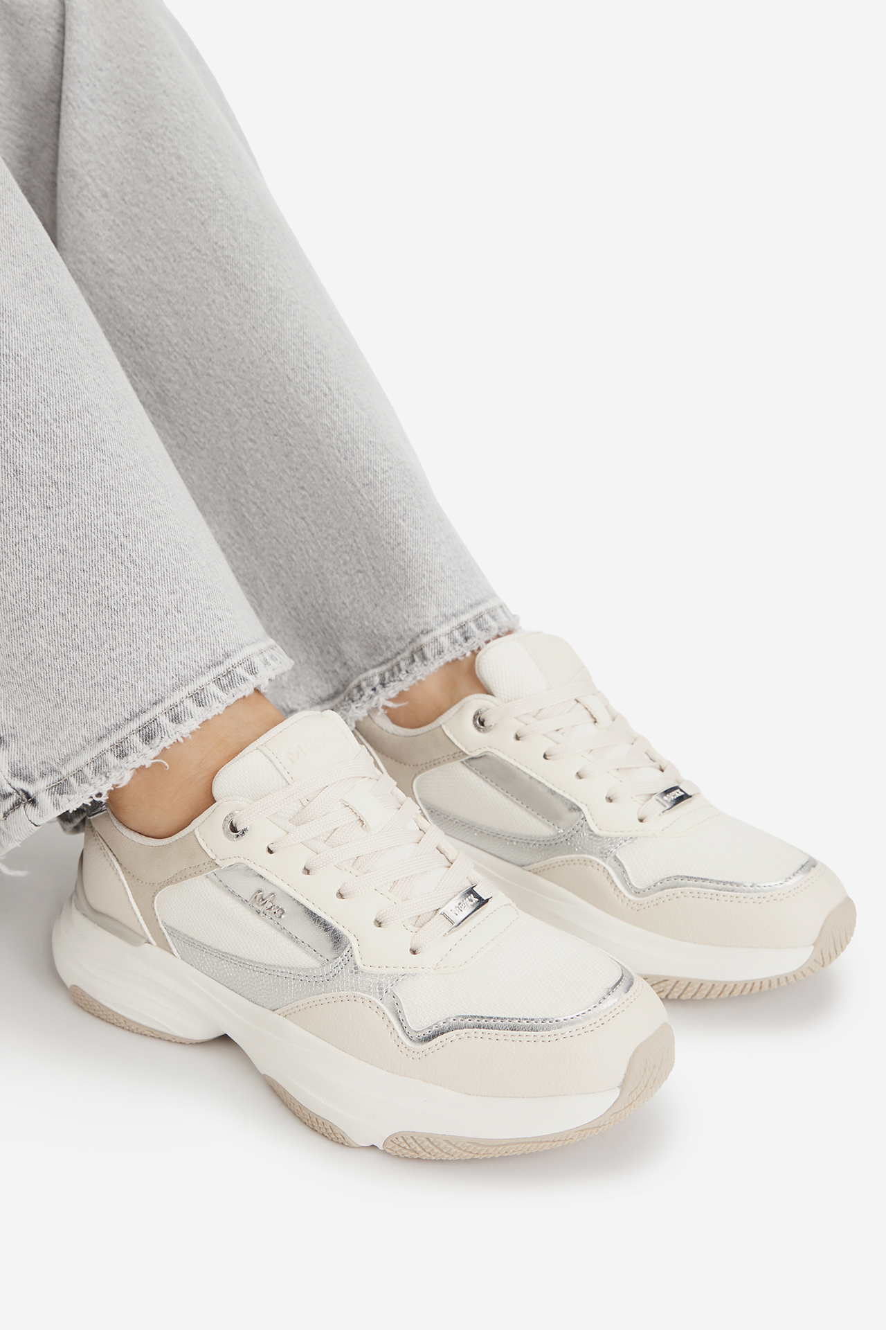 Sneakersy Béžová