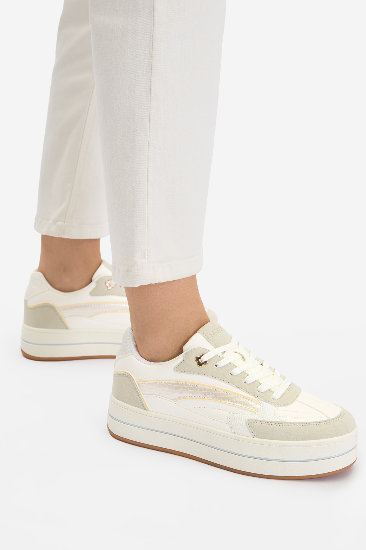 Sneakersy Krémová
