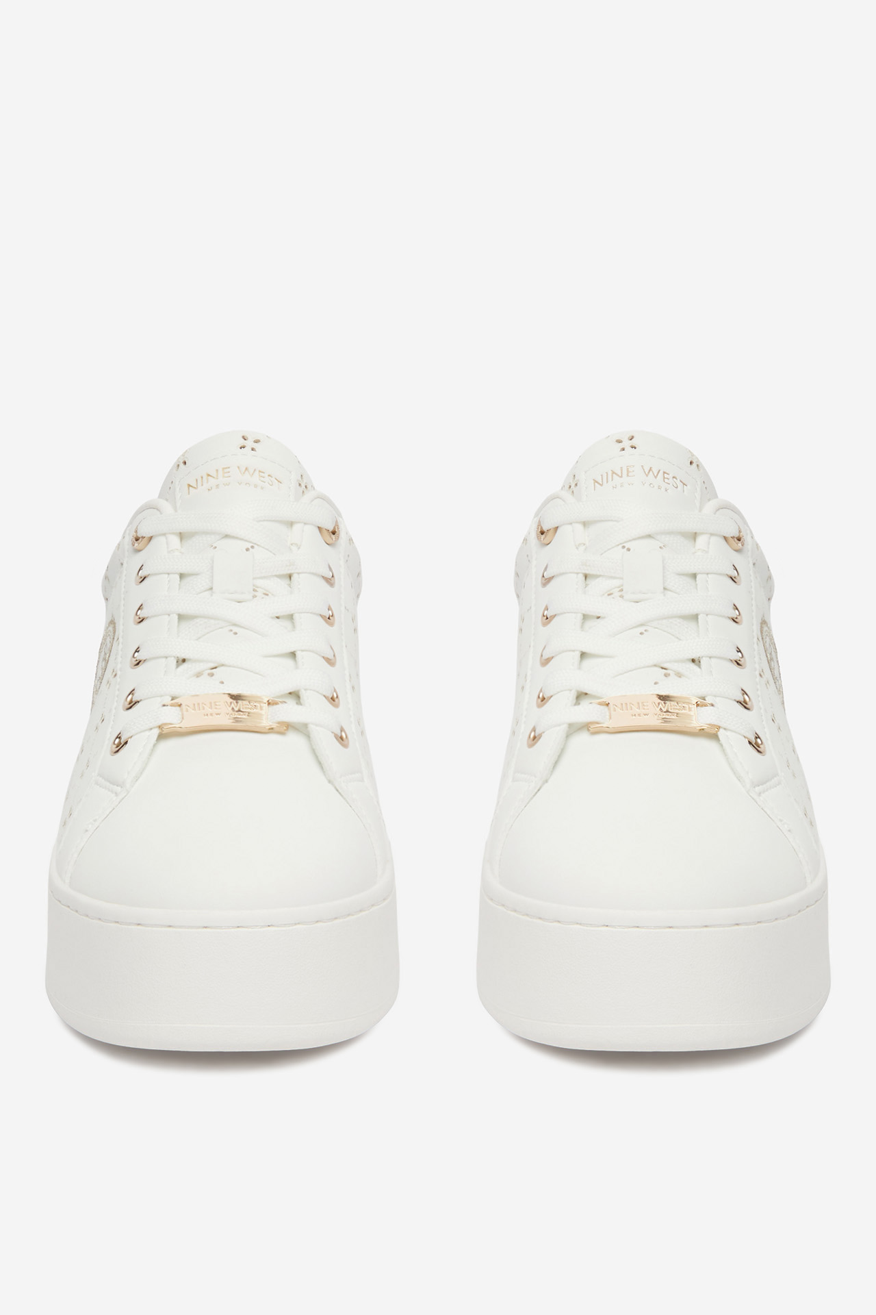 Сникърси Бял