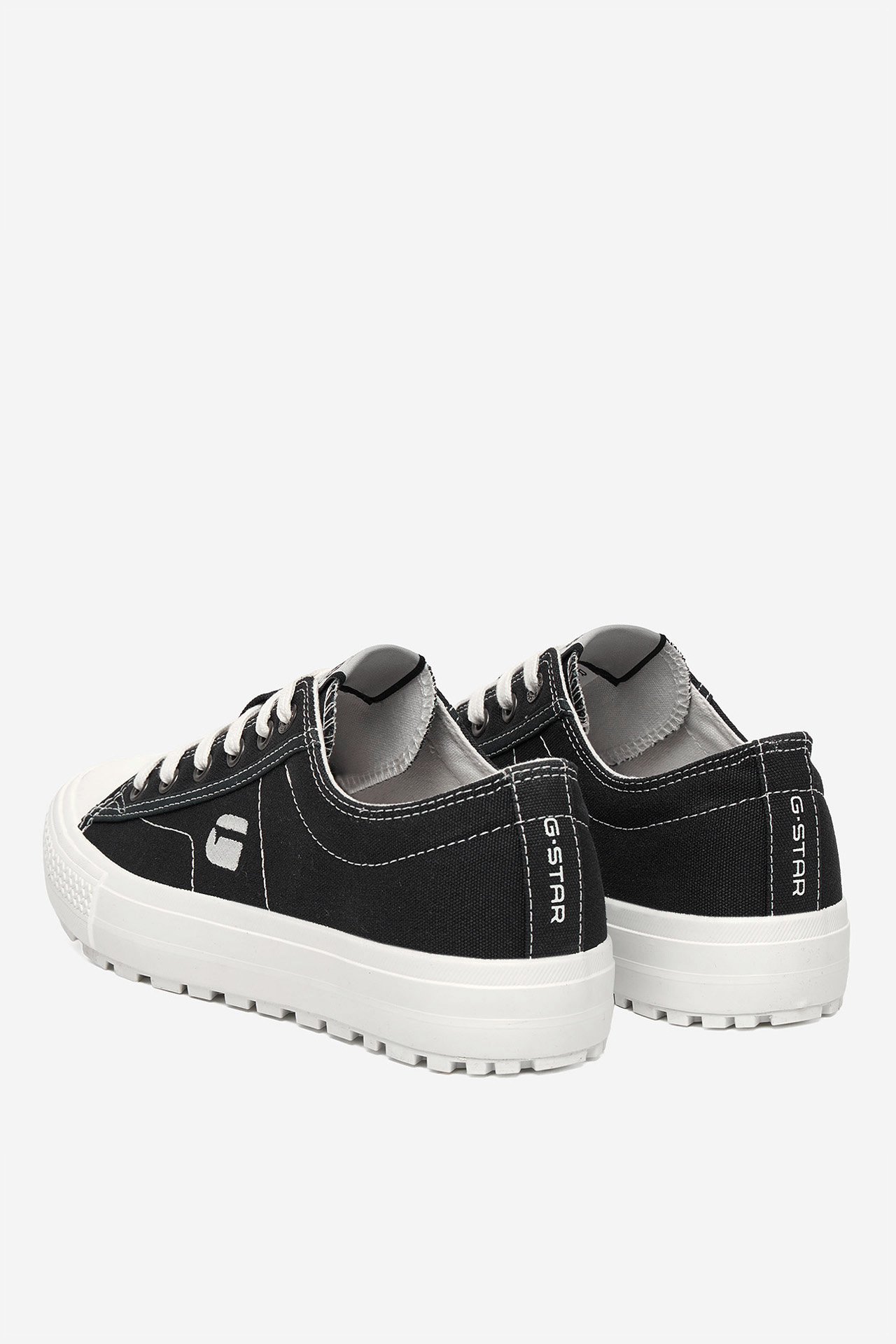 Platnene superge Črna