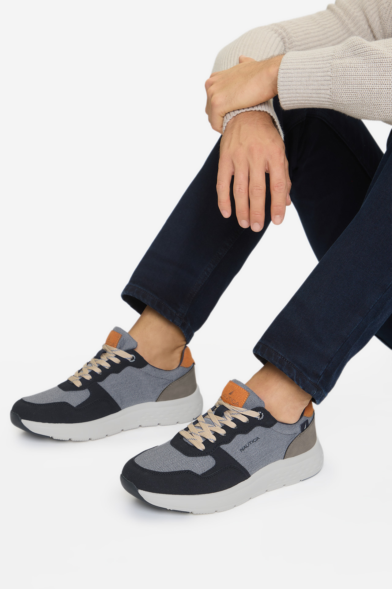 Superge Mornarsko modra