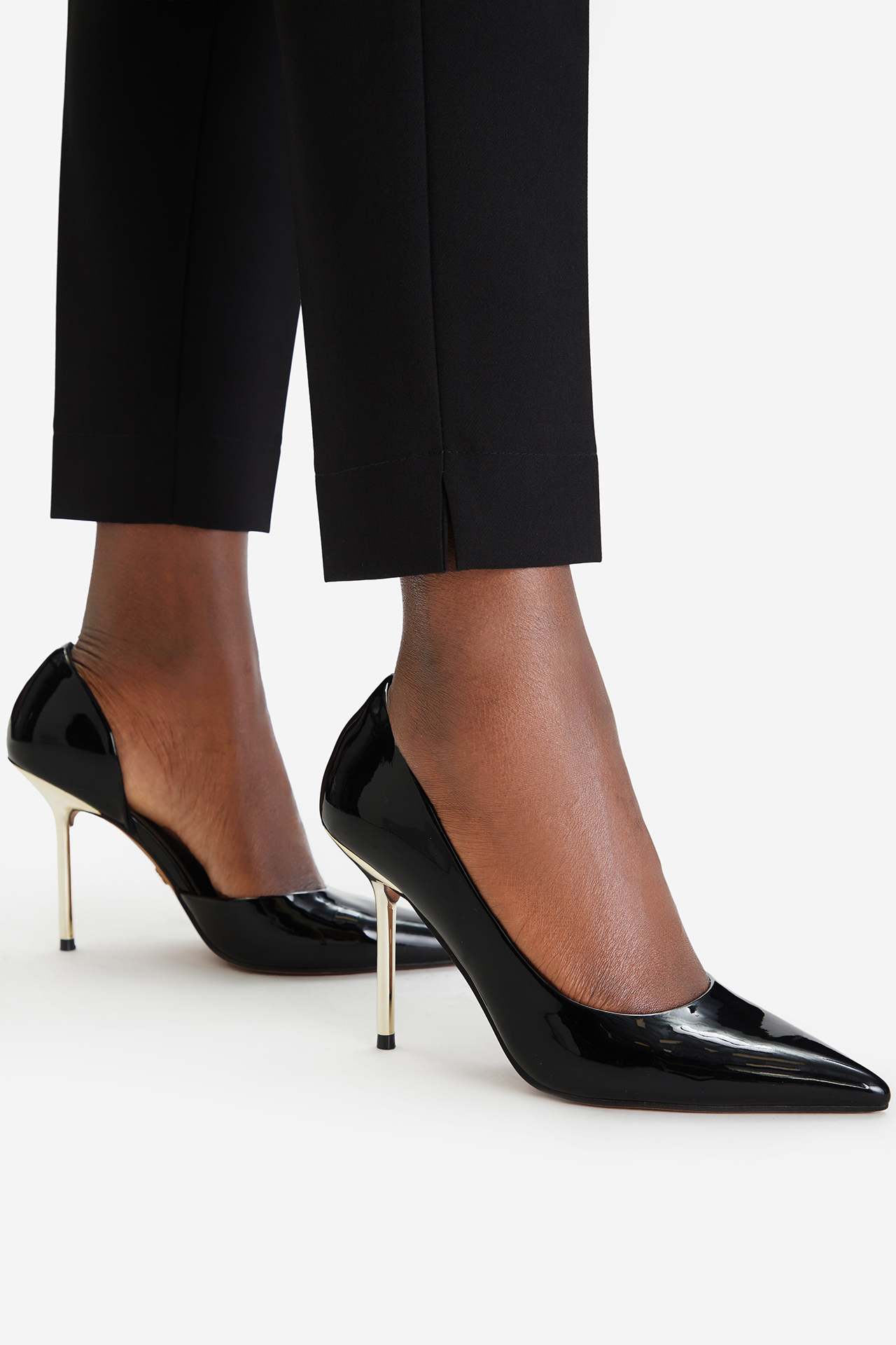 Čevlji z visoko peto Črna