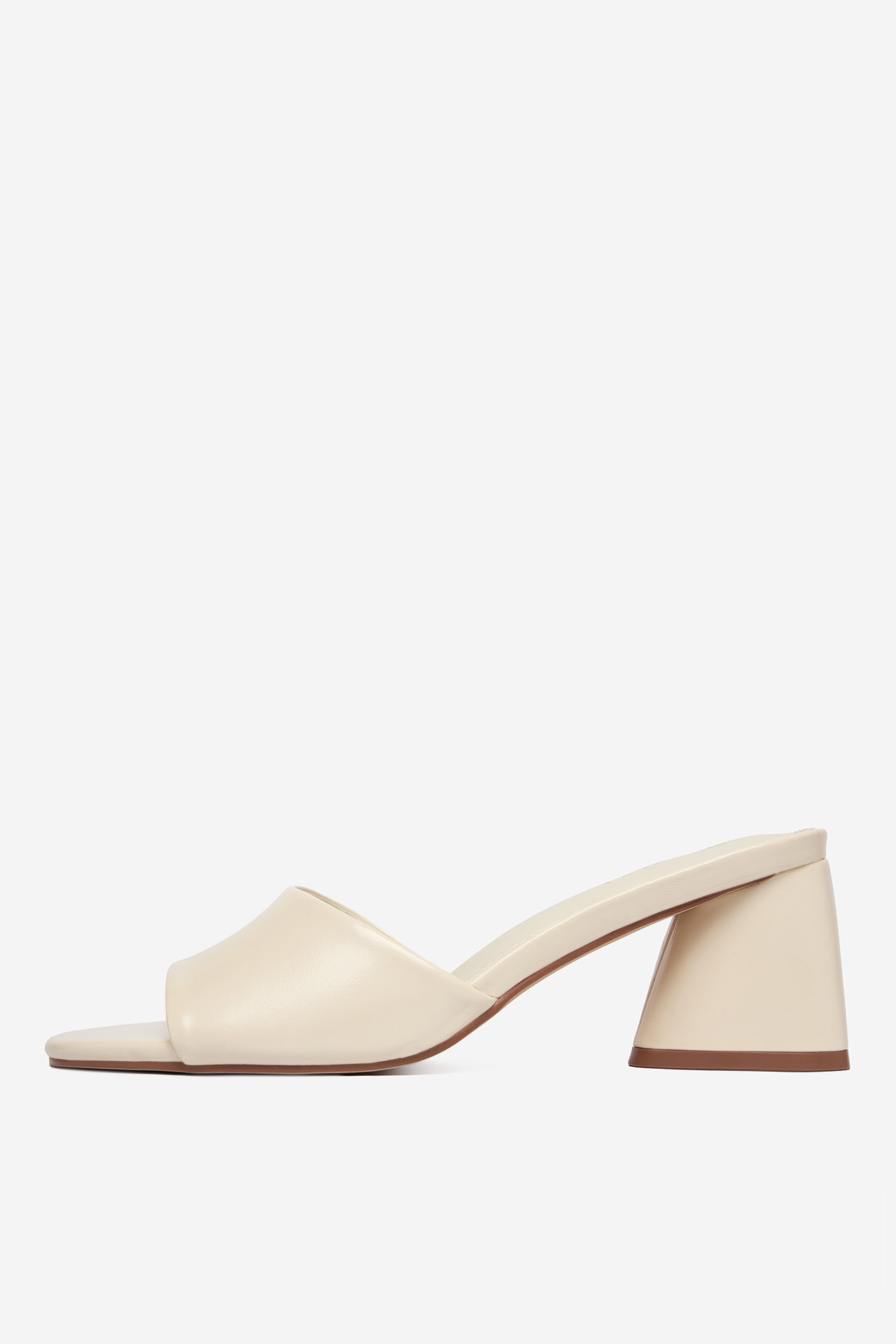 Nazouváky Krémová