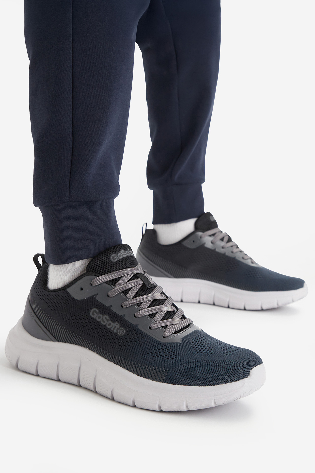 Sneakersy Tmavomodrá