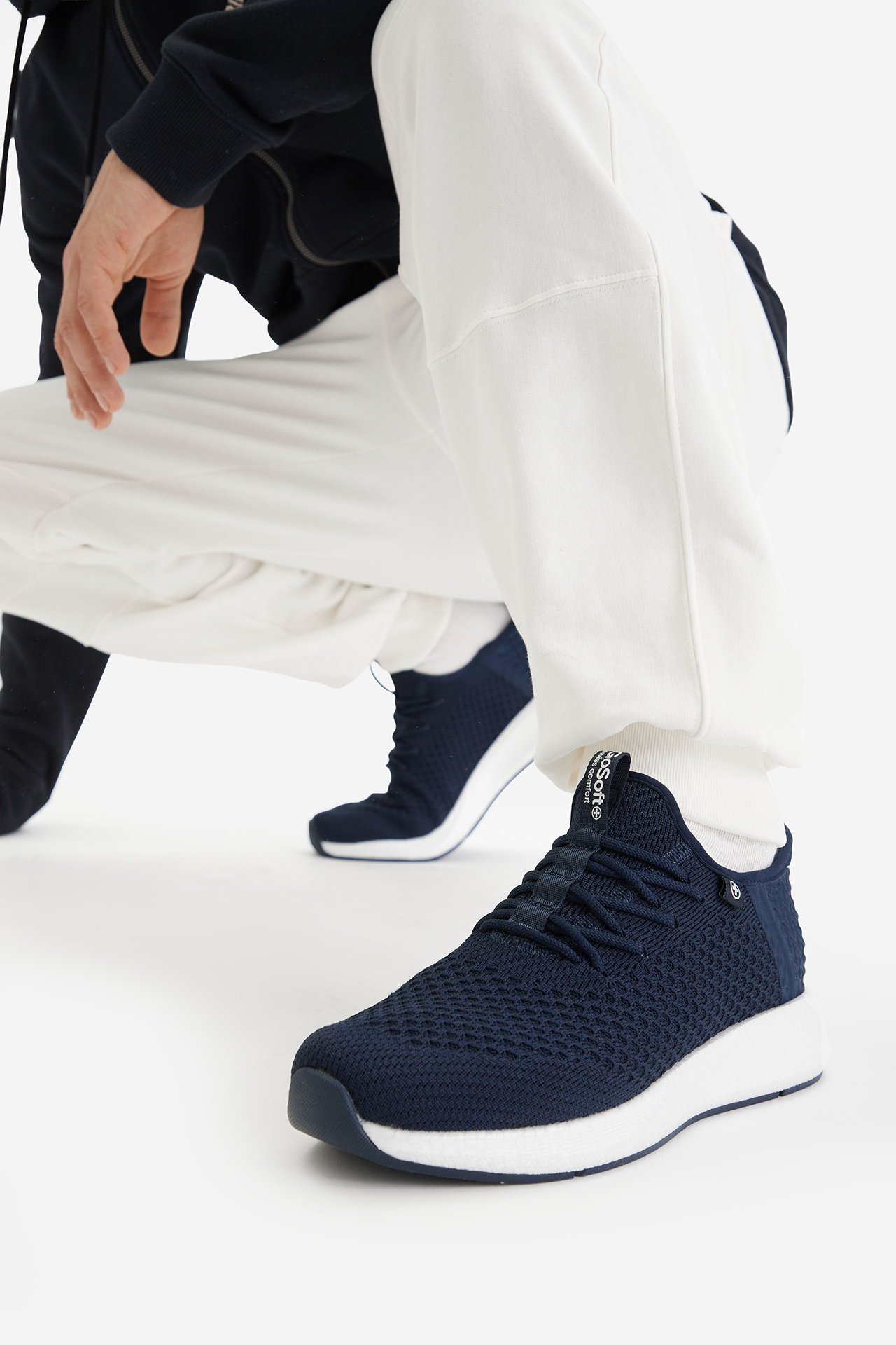 Sneakersy Tmavomodrá