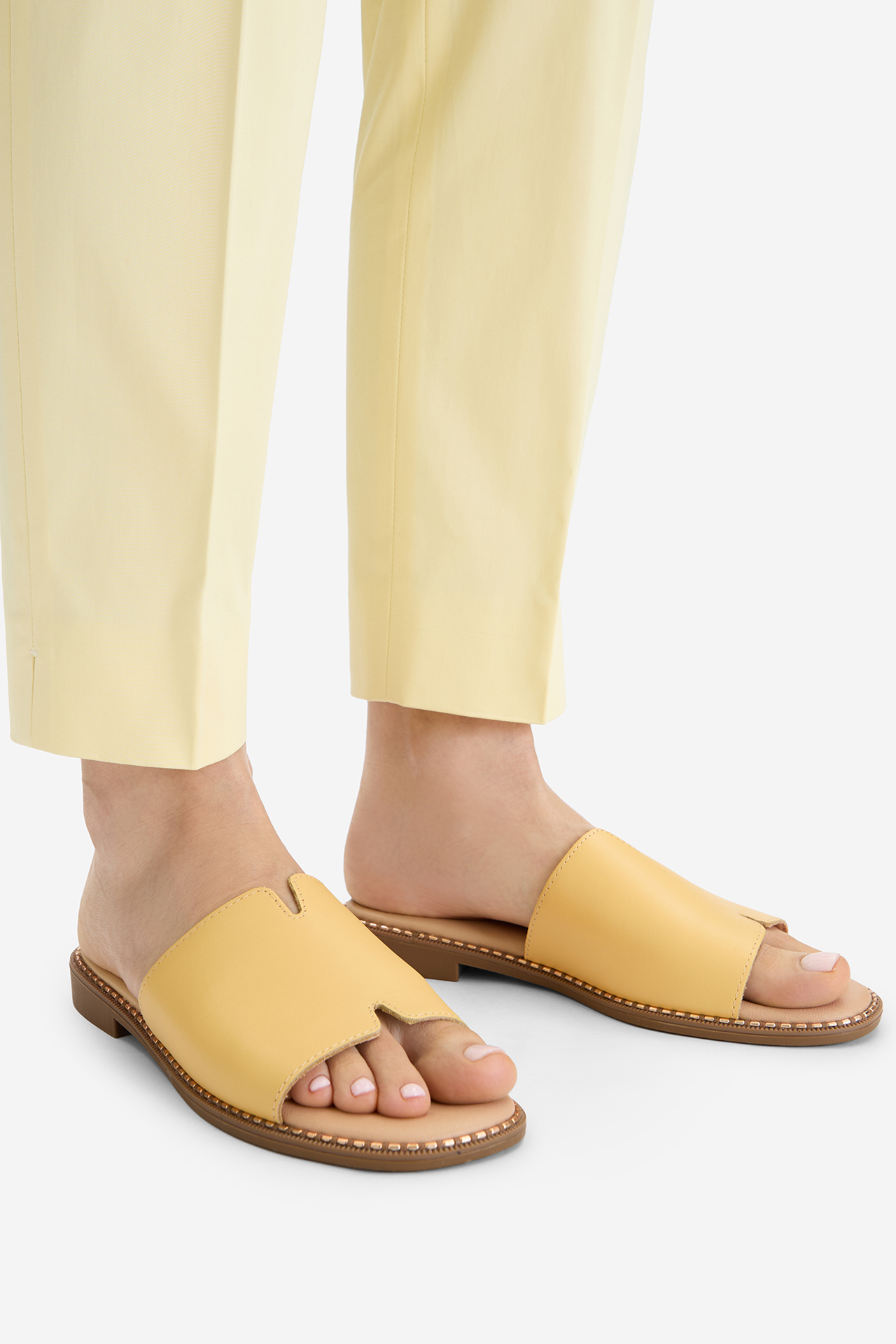 Nazouváky Světle žlutá