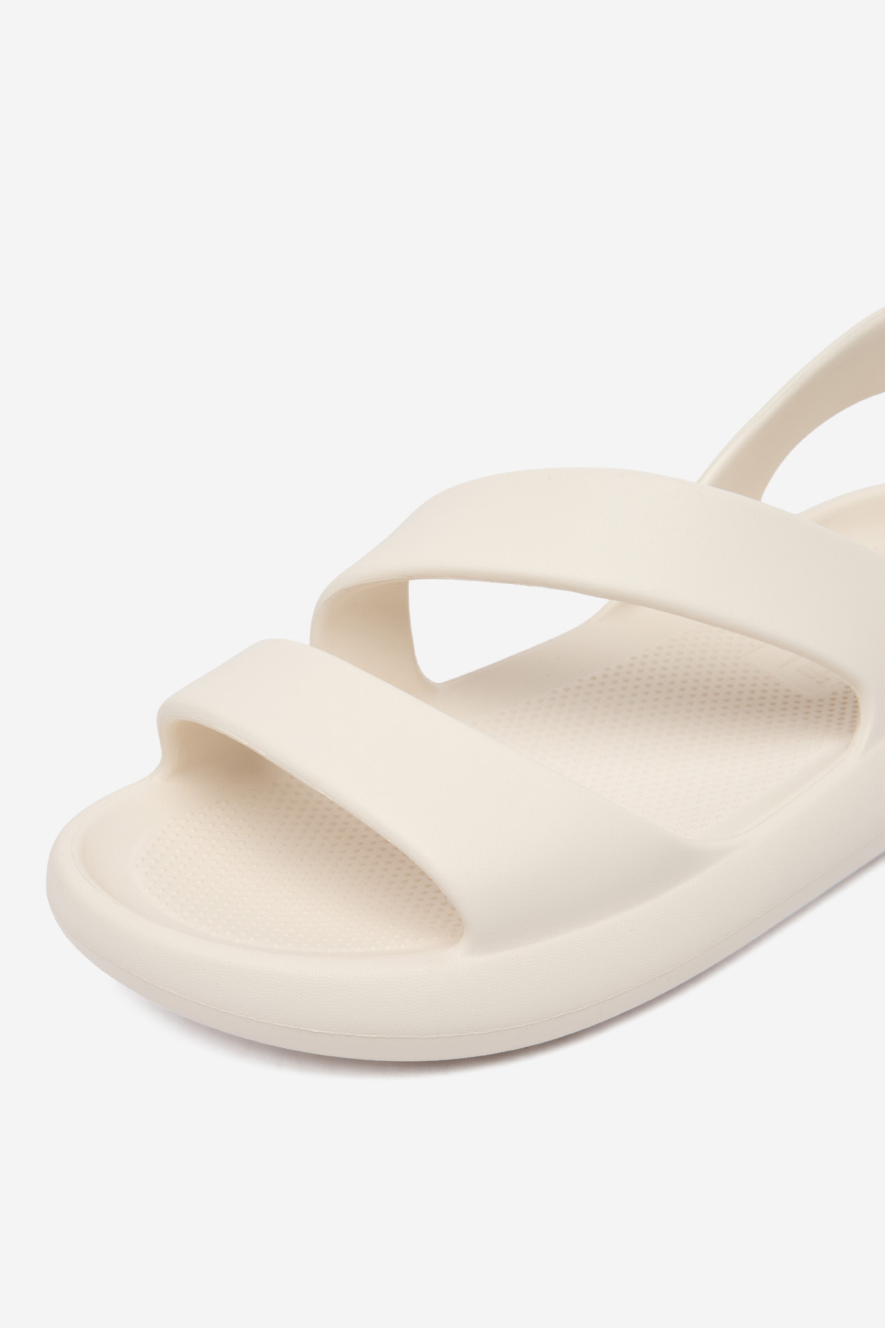 Сандали Кремав