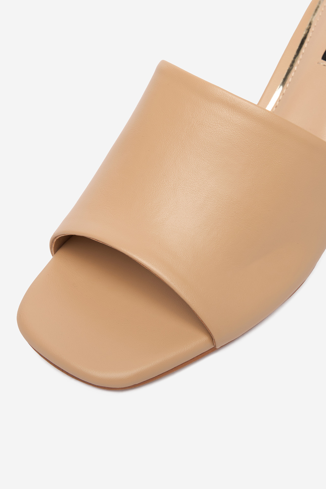 Nazouváky Béžová