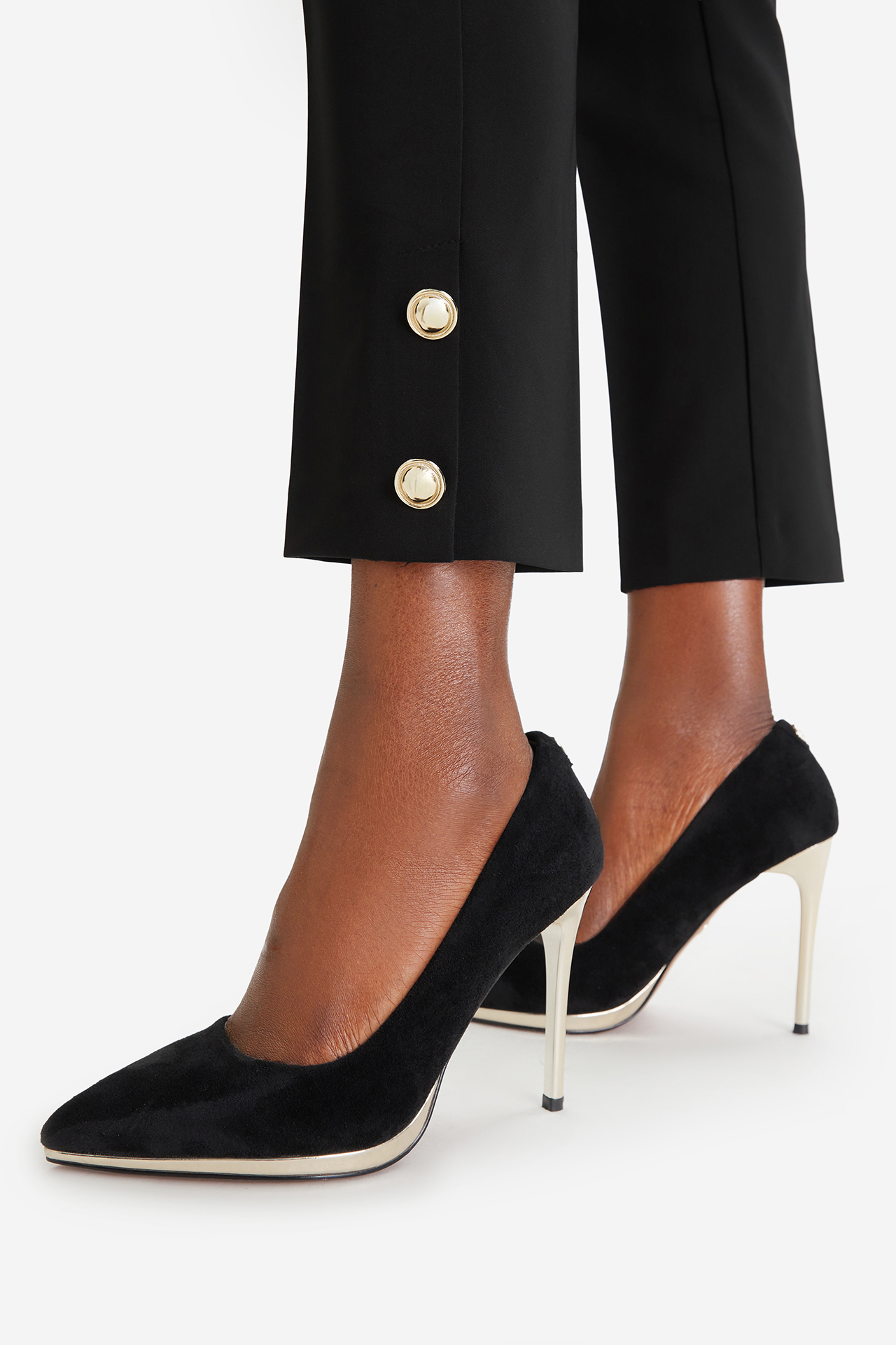 Čevlji z visoko peto Črna