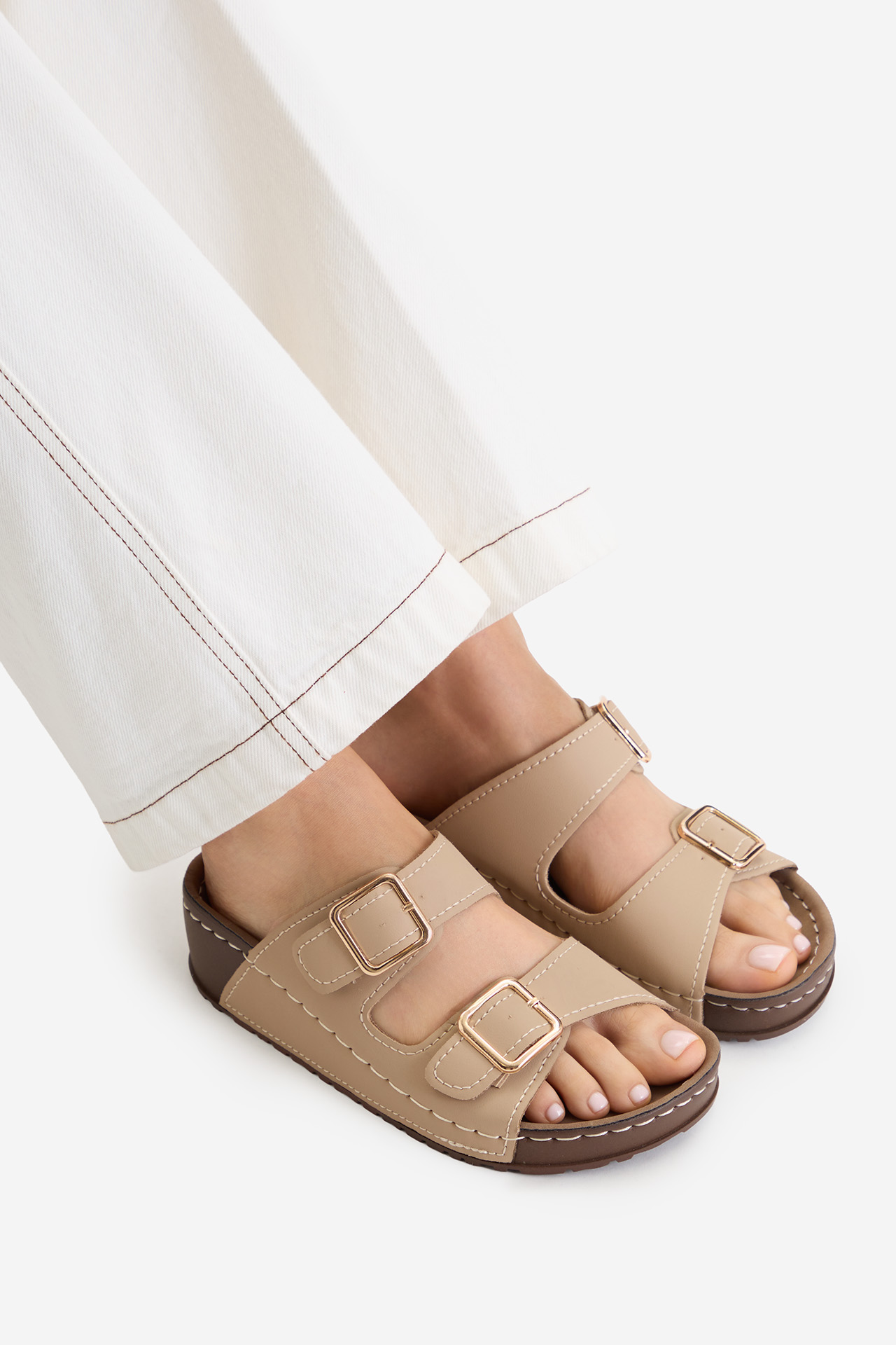 Nazouváky Béžová