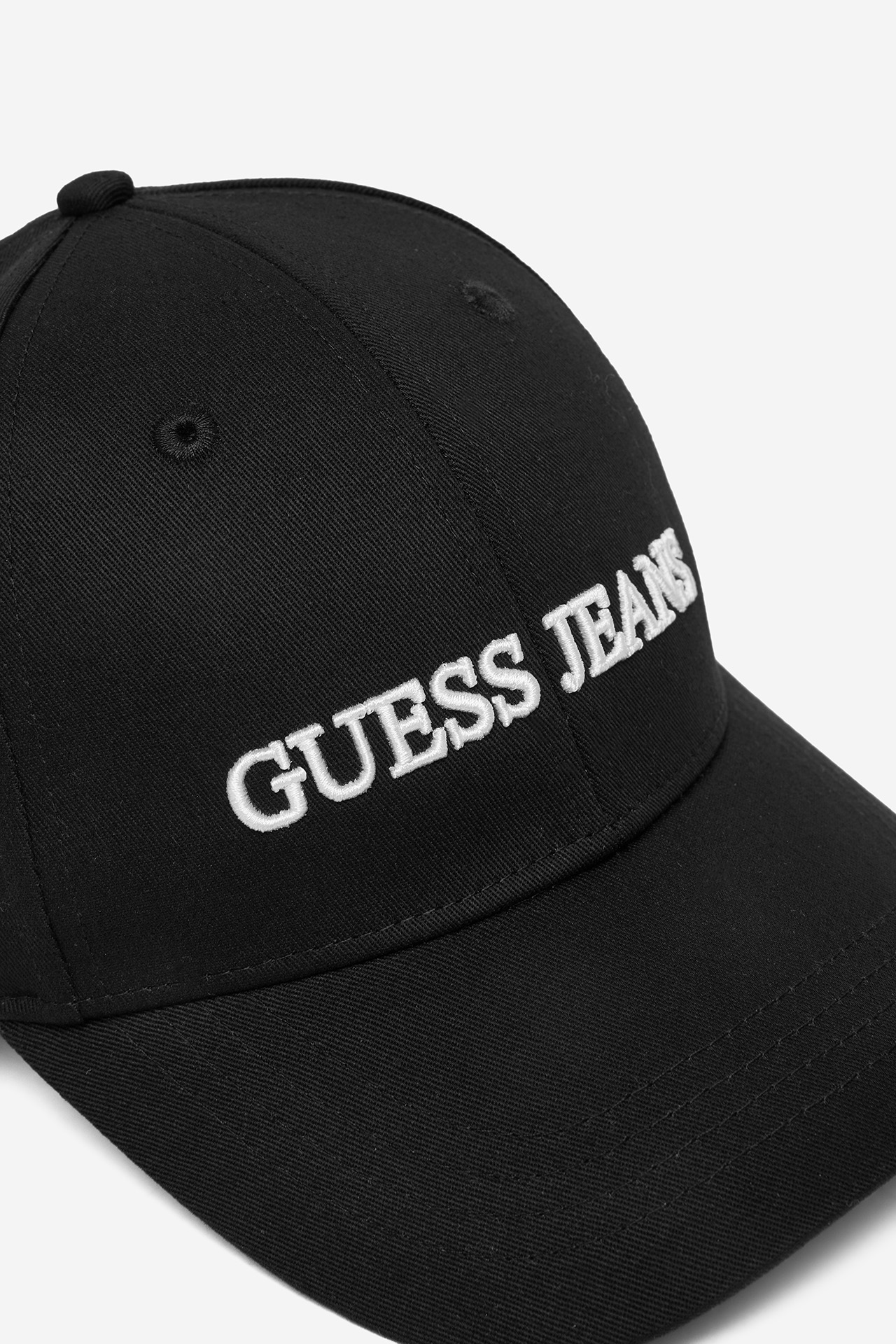 Шапка с козирка Черен